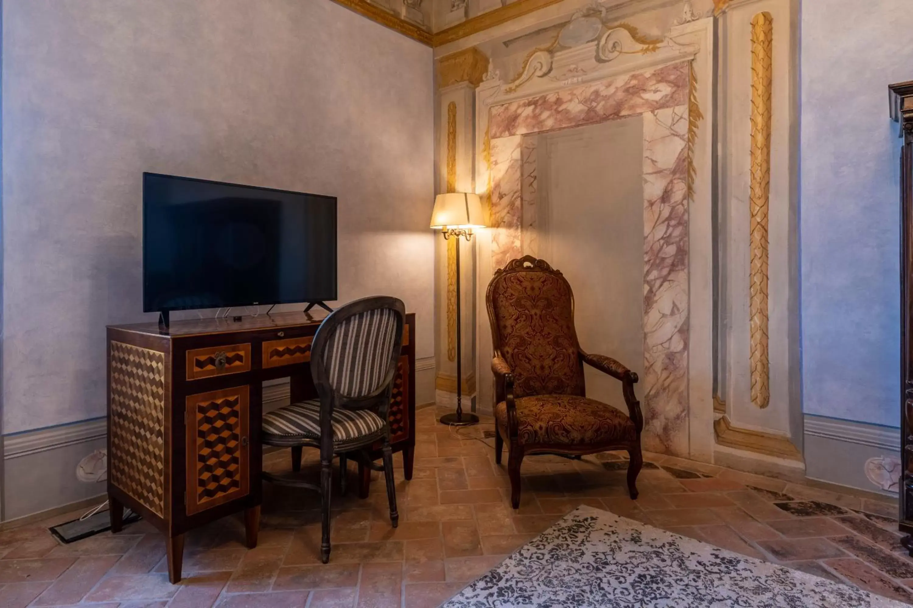 TV/Entertainment Center in Villa Petriolo