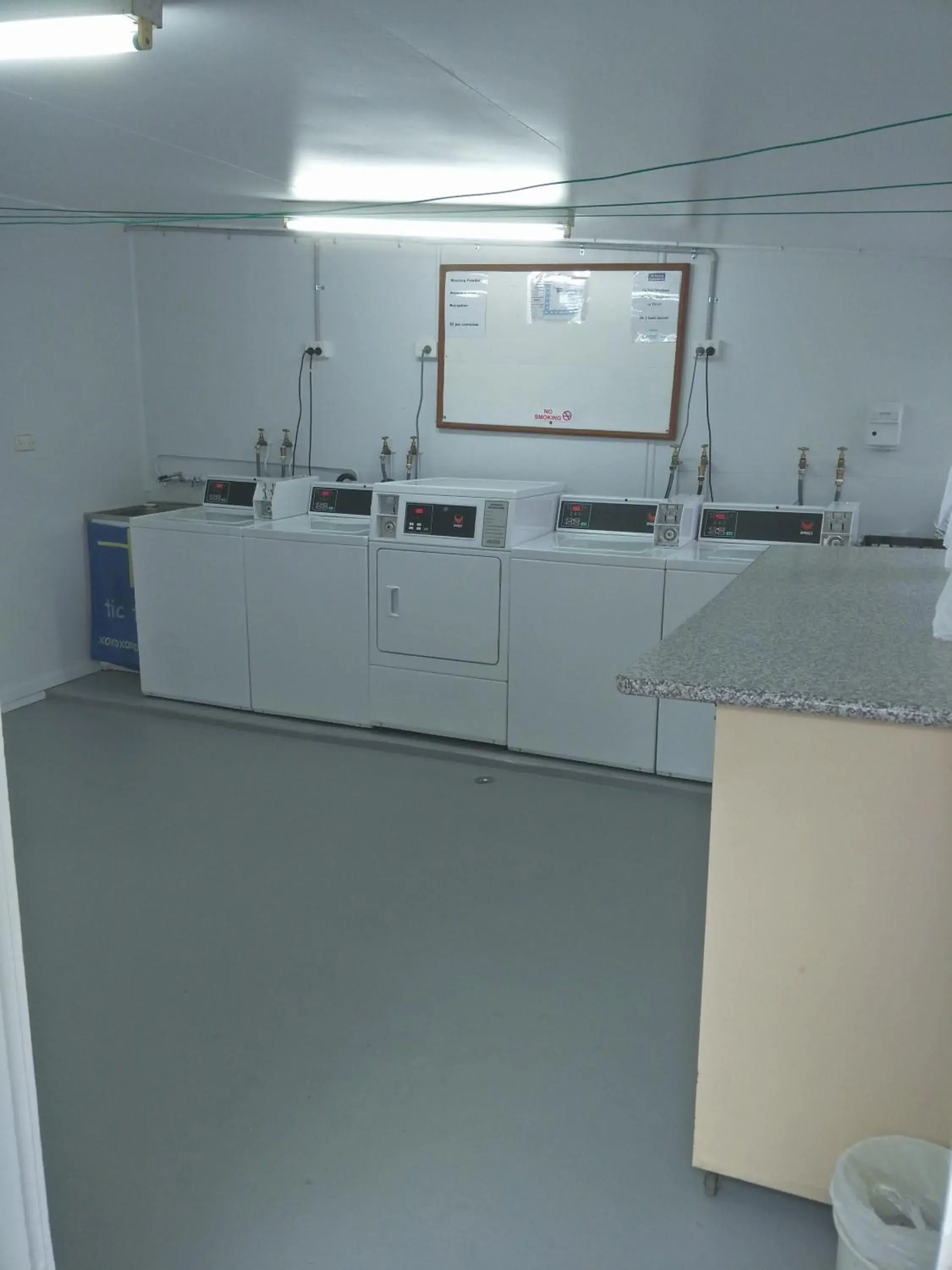 Area and facilities, Kitchen/Kitchenette in Arkana Motel