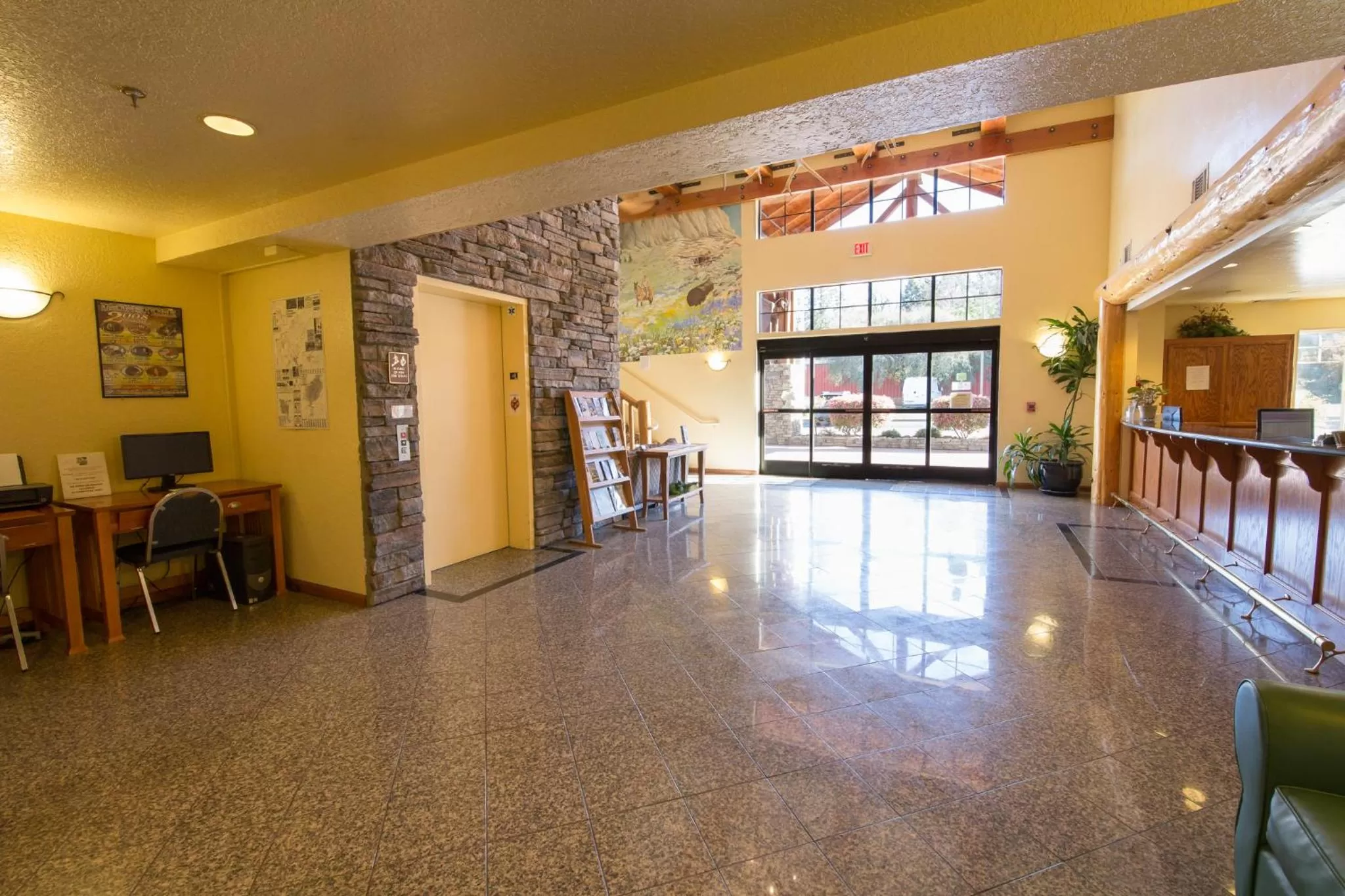 Lobby or reception in Murphys Suites