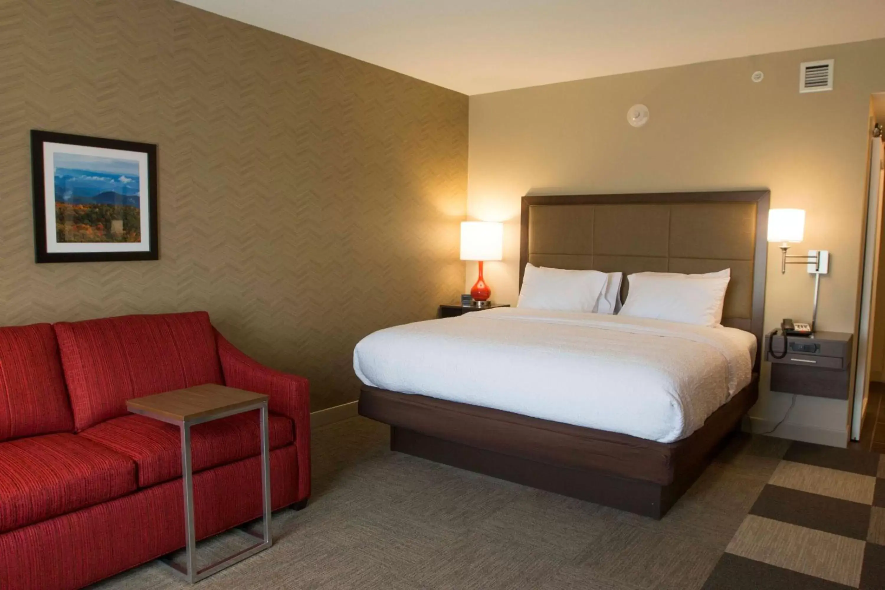 Bed in Hampton Inn & Suites Boone, Nc