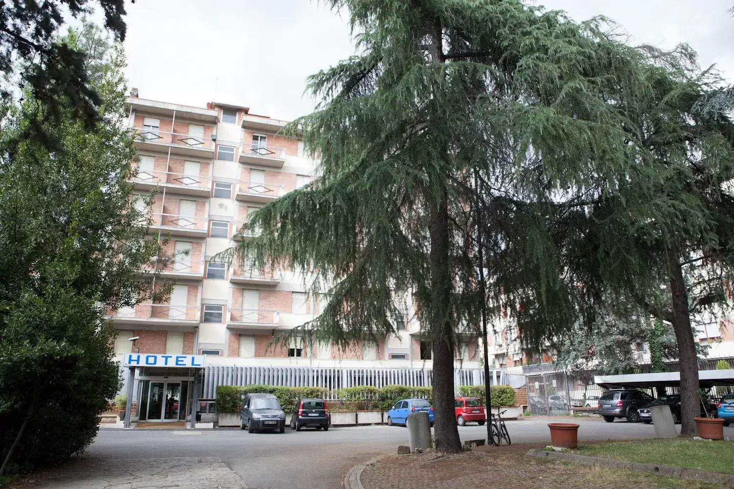 Property building in AUTO PARK Hotel Property building in AUTO PARK Hotel