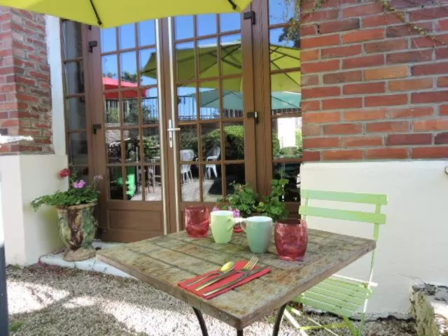 Patio in L auberge du lion d or