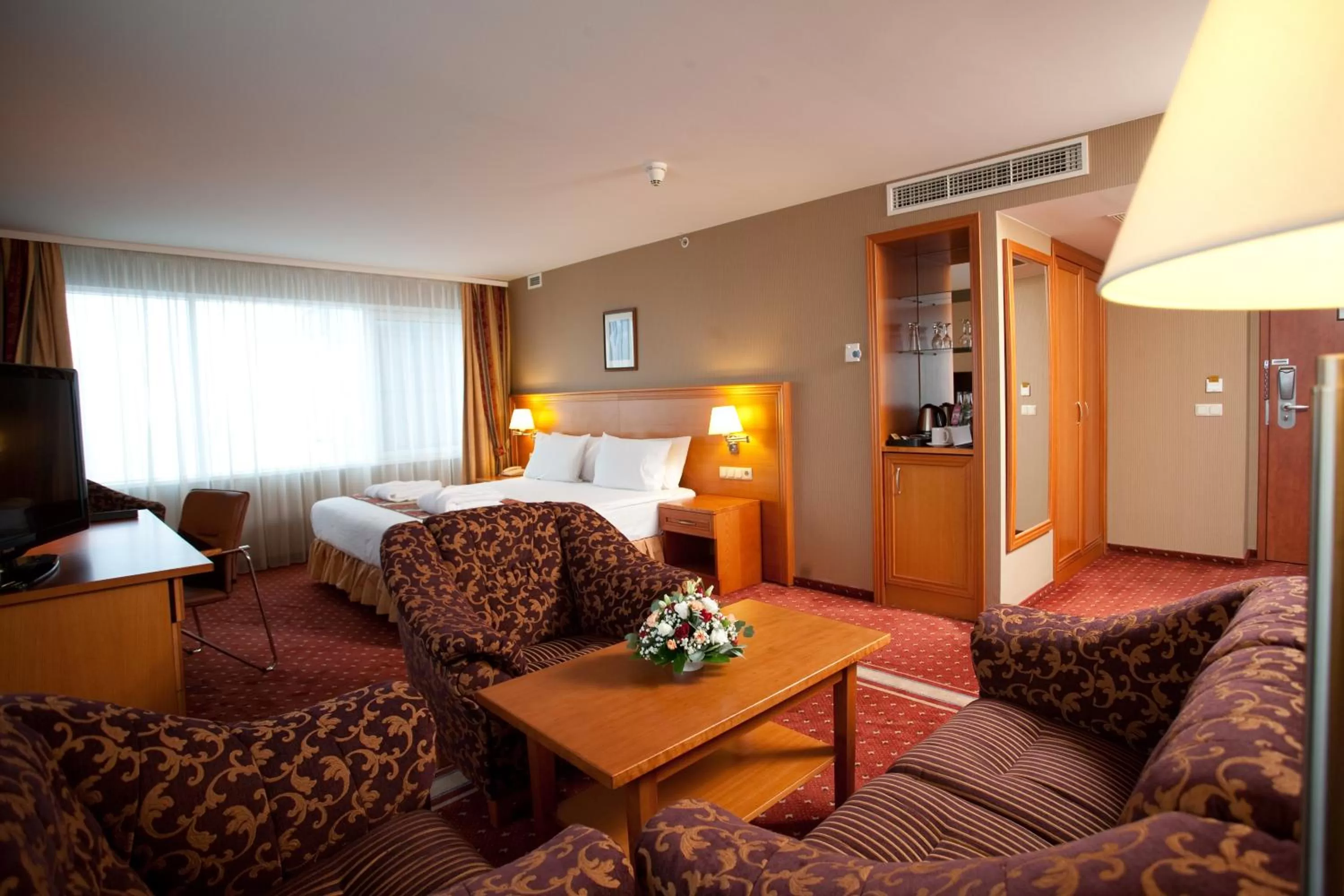 Deluxe Double or Twin Room in VILNIUS PARK PLAZA HOTEL, Restaurant, Bar, Conference & Banquet Center