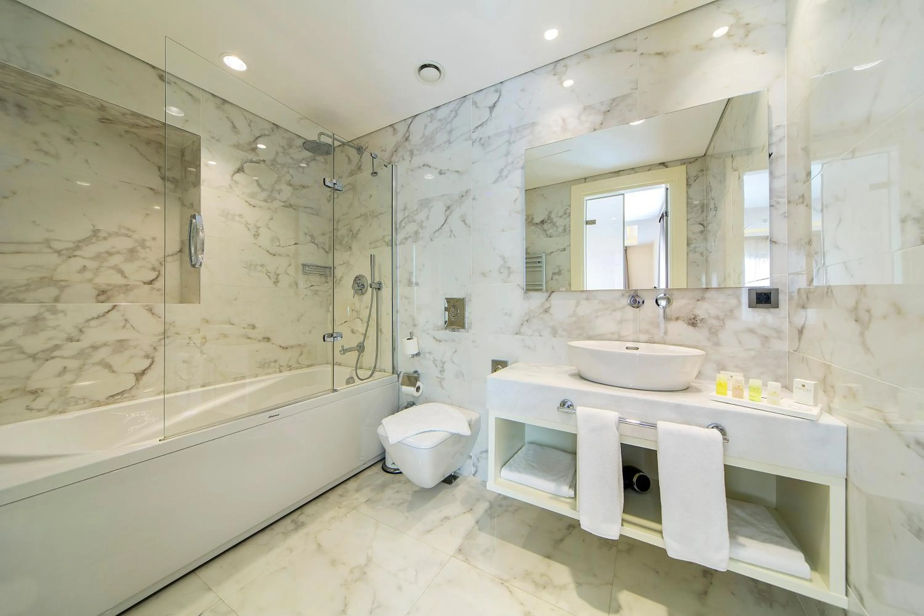 Shower in Hotel Morione & Spa Center