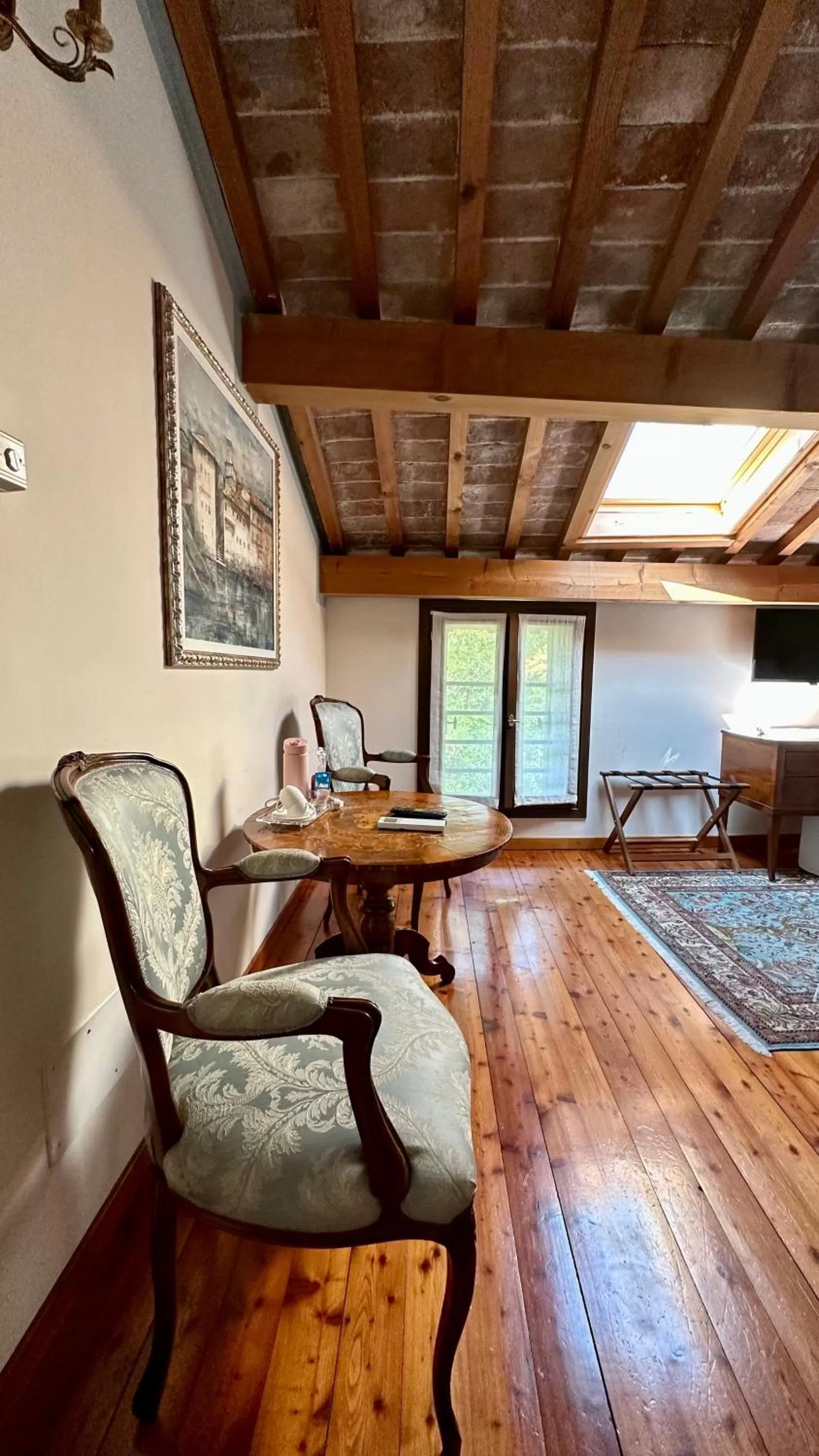 Seating Area in CA' HEMINGWAY