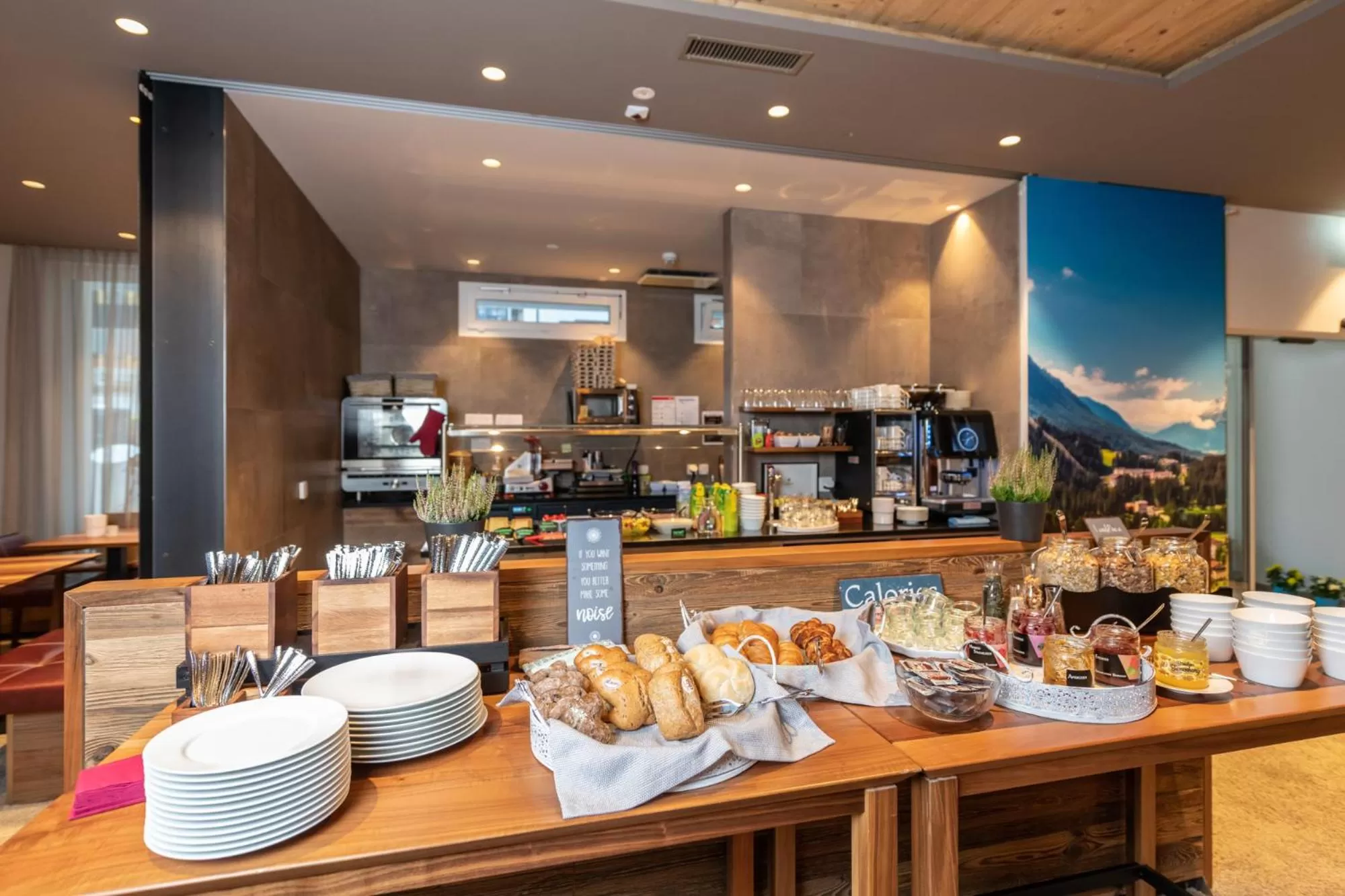 Restaurant/places to eat in Lai Lifestyle Hotel