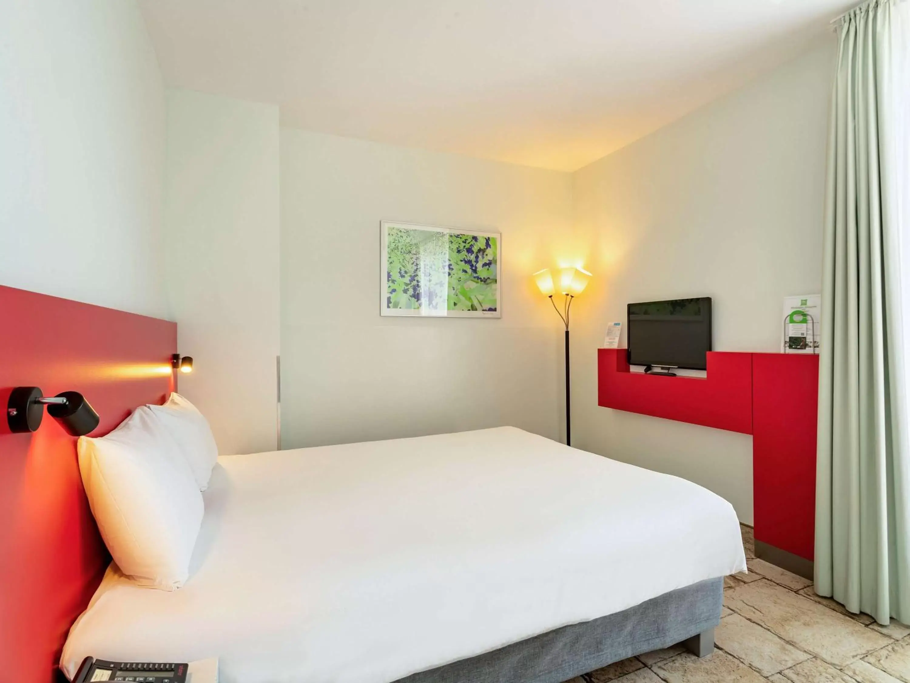 Bedroom, Bed in ibis Styles Karlsruhe Ettlingen