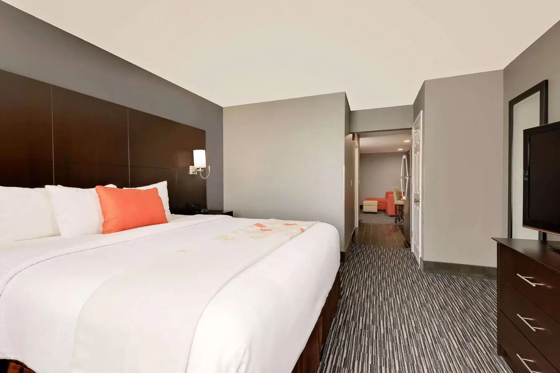 TV and multimedia, Bed in Hawthorn Suites by Wyndham Columbus West