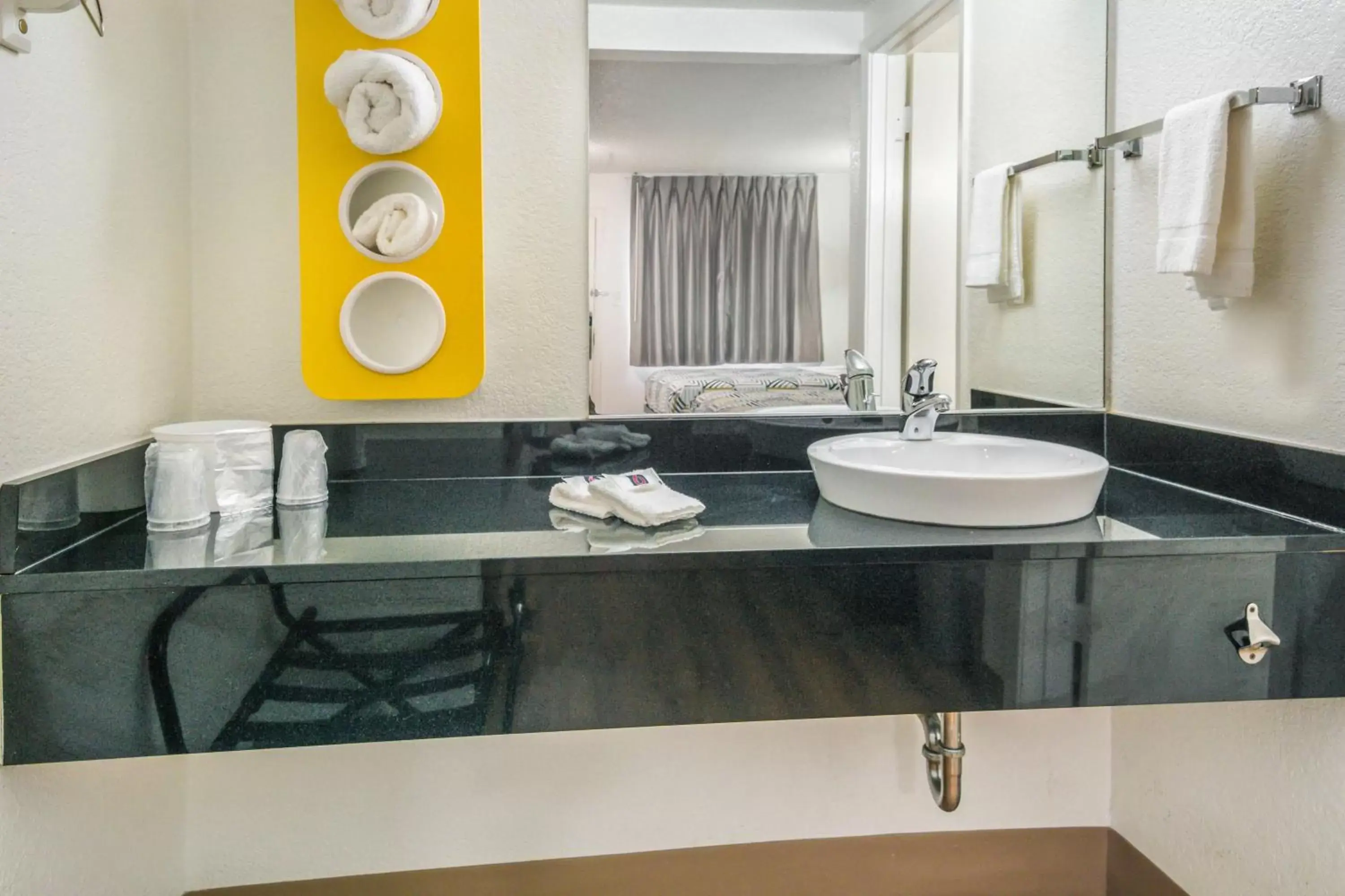 Photo of the whole room in Motel 6-Irving, TX - Dallas Photo of the whole room in Motel 6-Irving, TX - Dallas