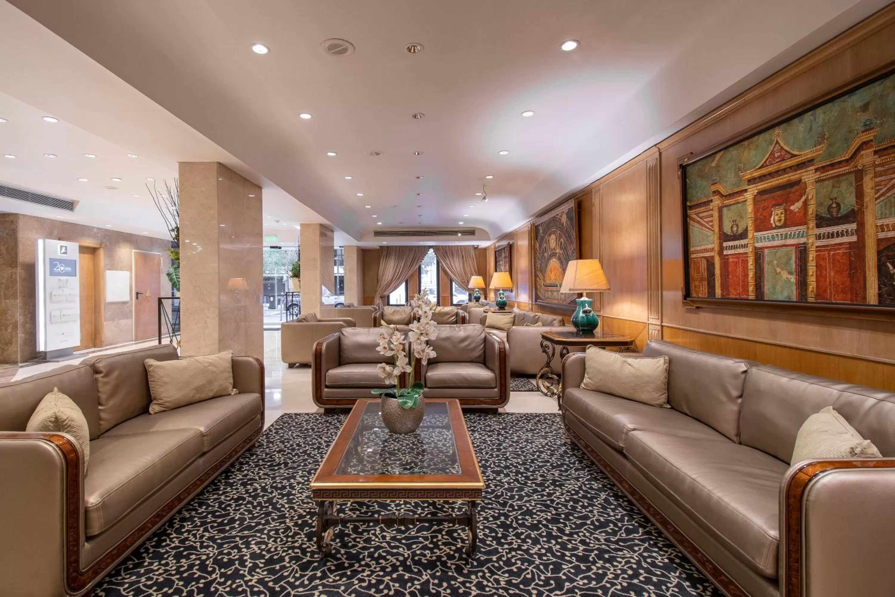 Lounge or bar in SANA Reno Hotel