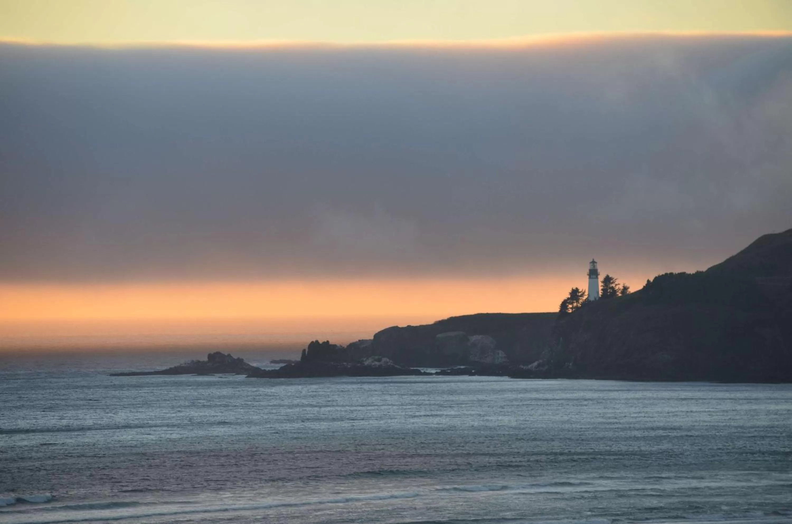 Casino in Best Western Plus Agate Beach Inn