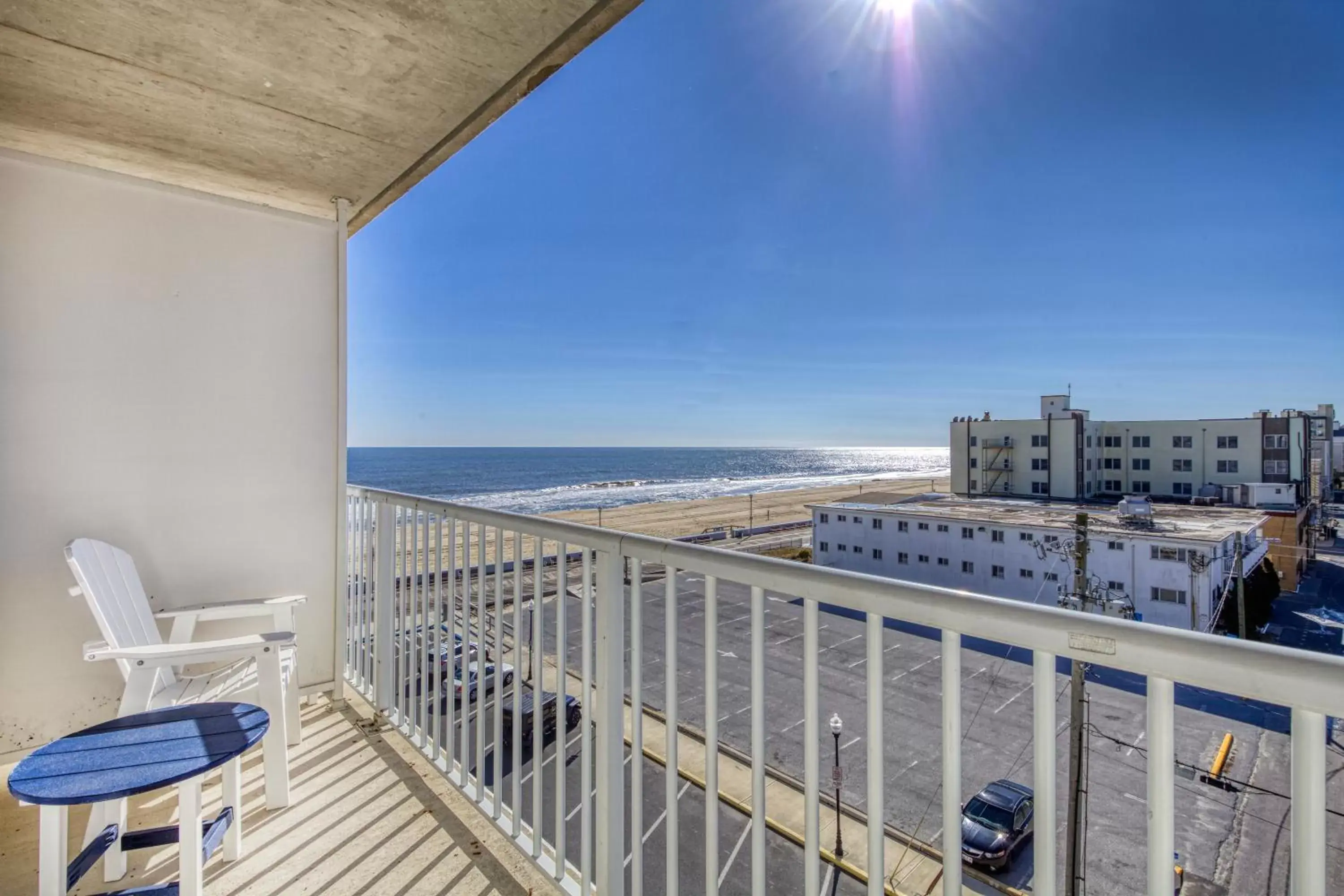 Balcony/Terrace in Commander Hotel & Suites