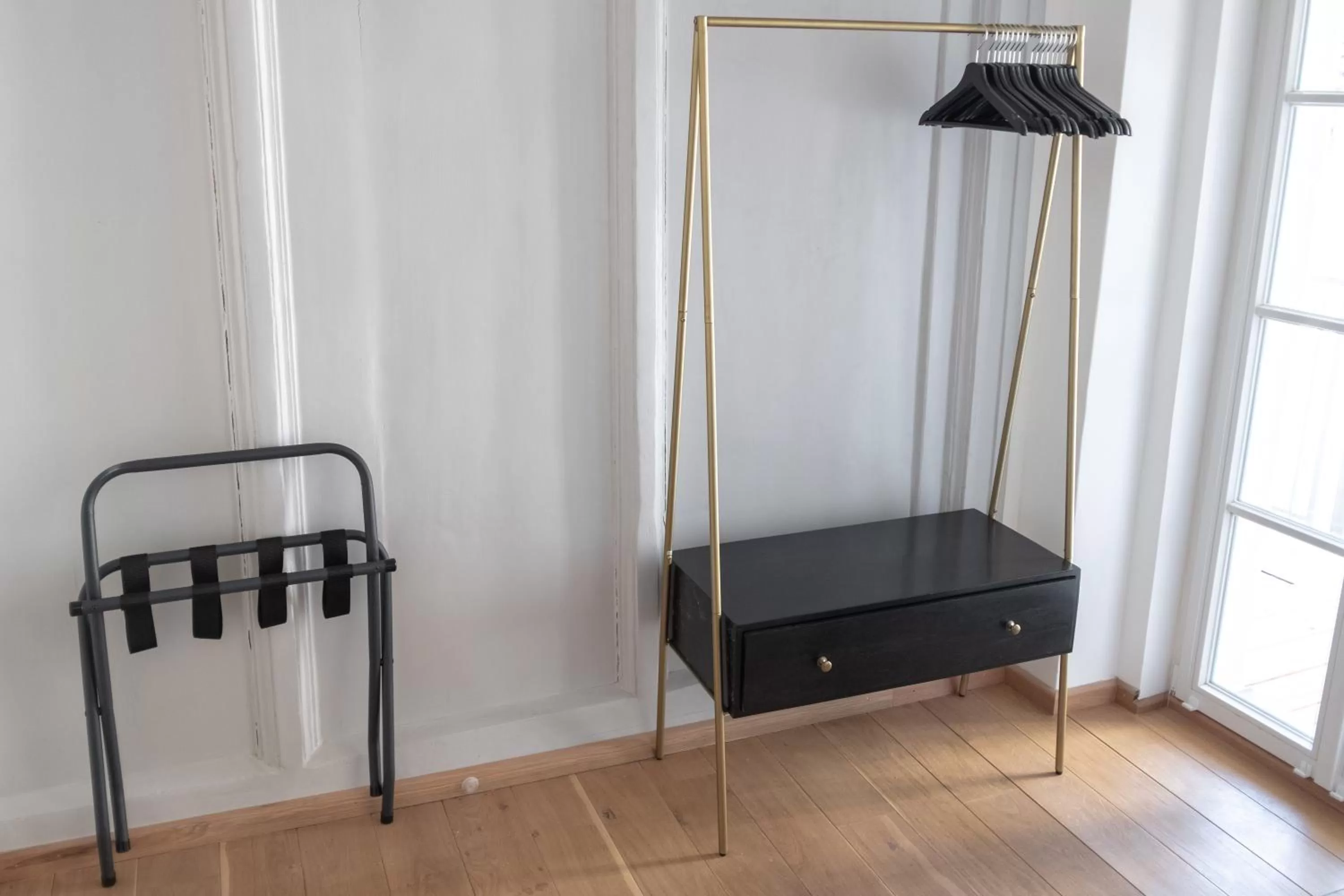 Photo of the whole room in ANA Living Augsburg City Center by Arthotel ANA - Self-Service-Hotel