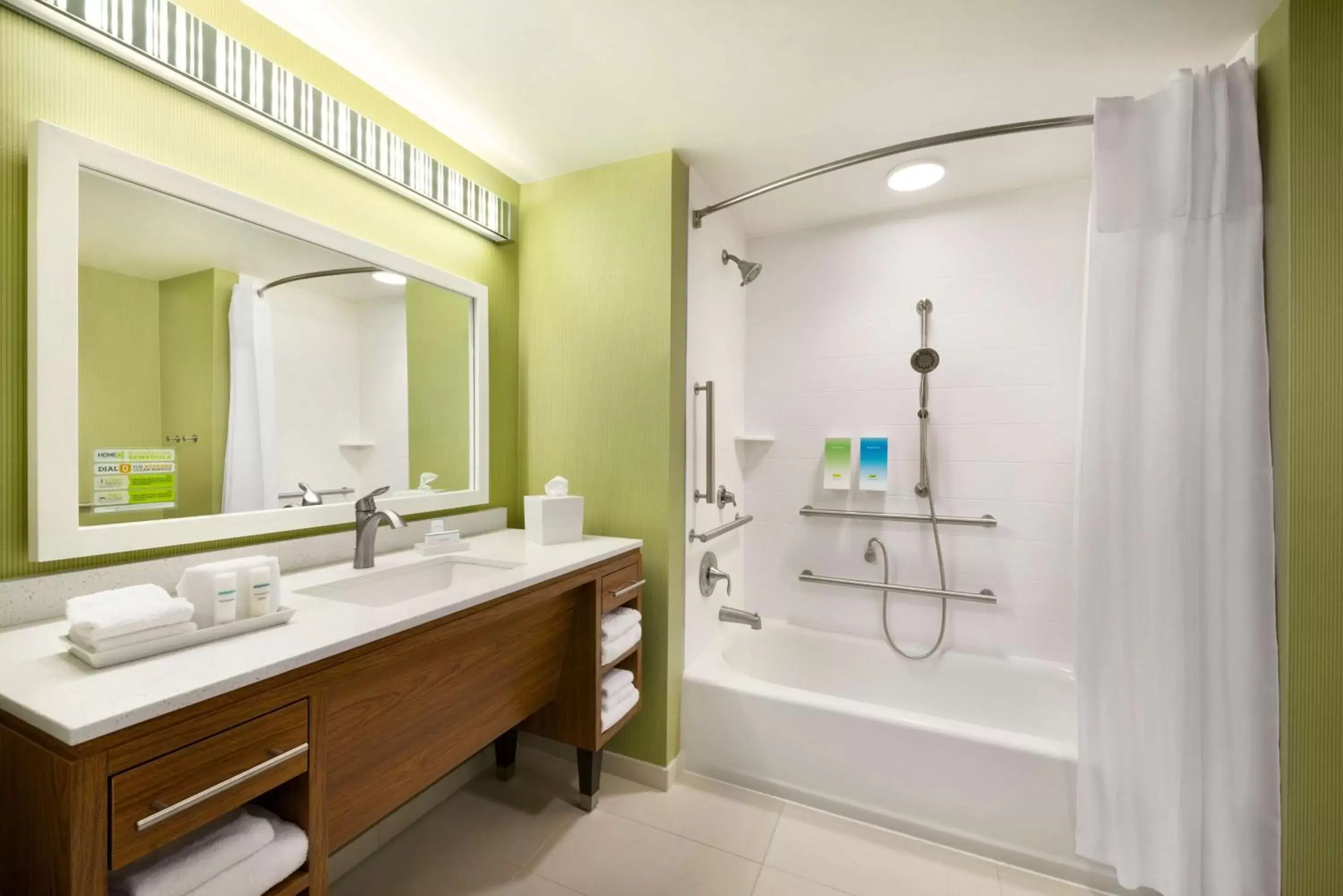 Bathroom in Home2 Suites By Hilton-Cleveland Beachwood
