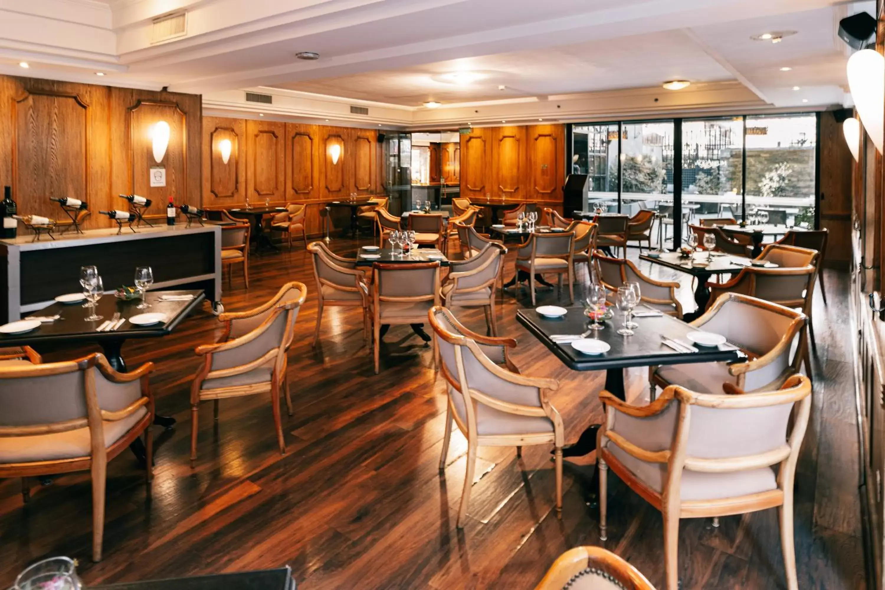 Restaurant/places to eat in Wyndham Garden Santiago Kennedy Restaurant/places to eat in Wyndham Garden Santiago Kennedy