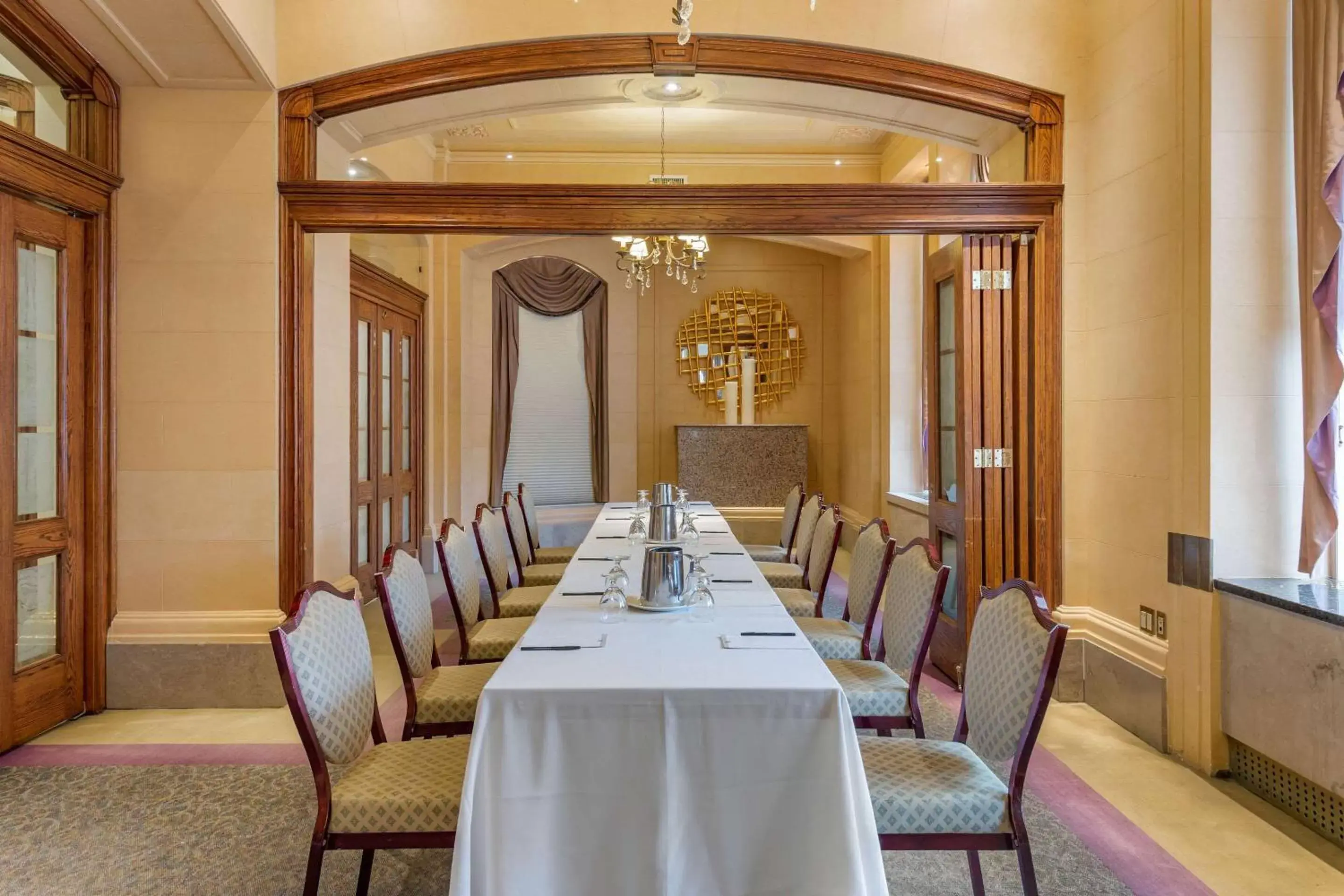 Restaurant/places to eat in The Fort Garry Hotel, Spa and Conference Centre, Ascend Hotel Collection