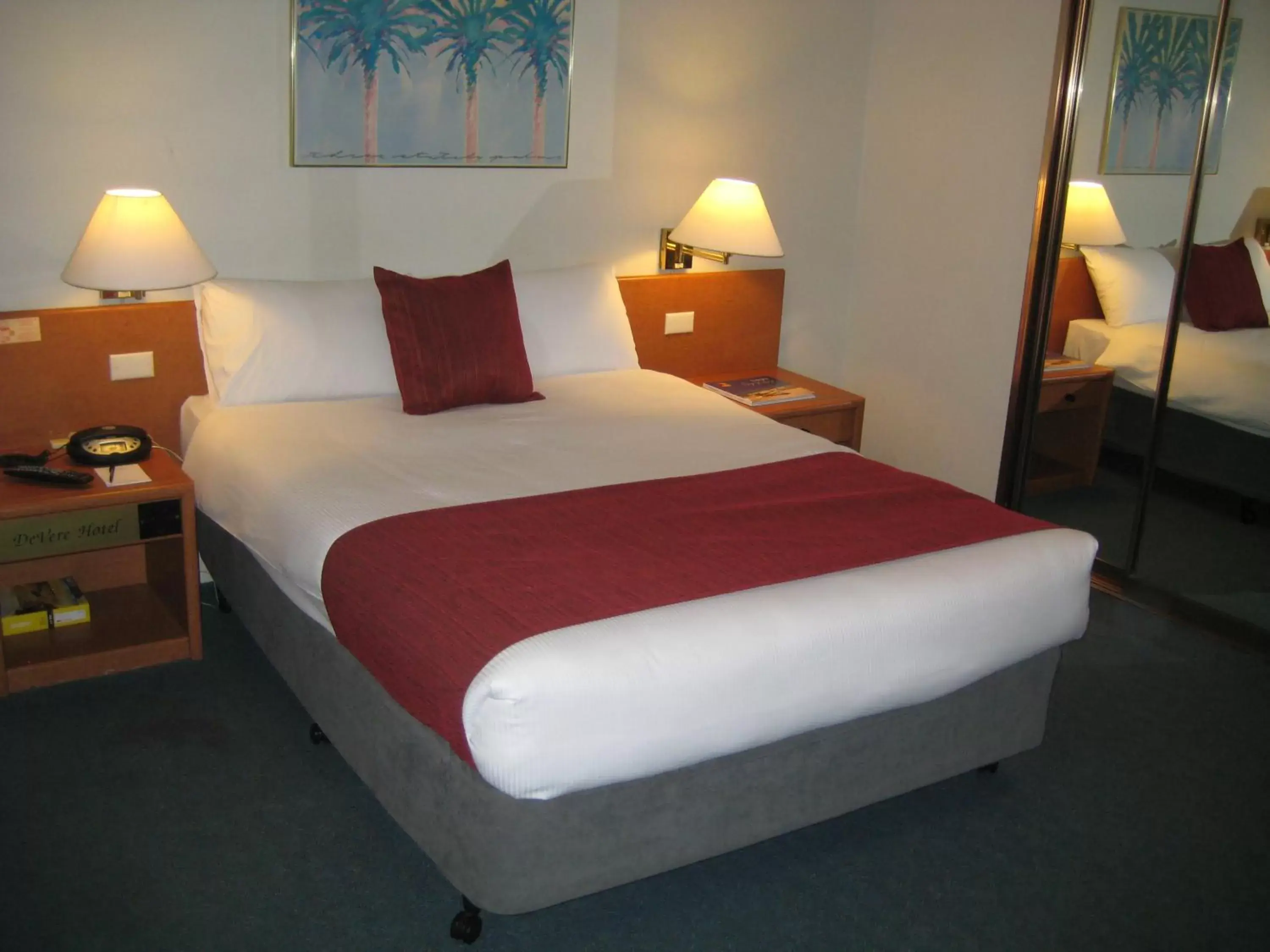 Photo of the whole room, Bed in Devere Hotel