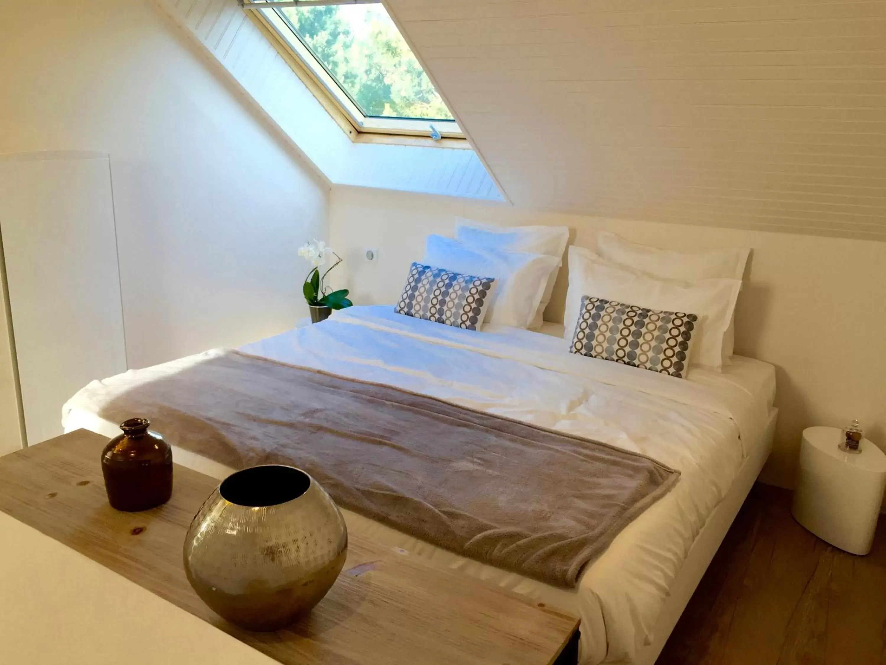 Bedroom, Bed in La Dolce Vita