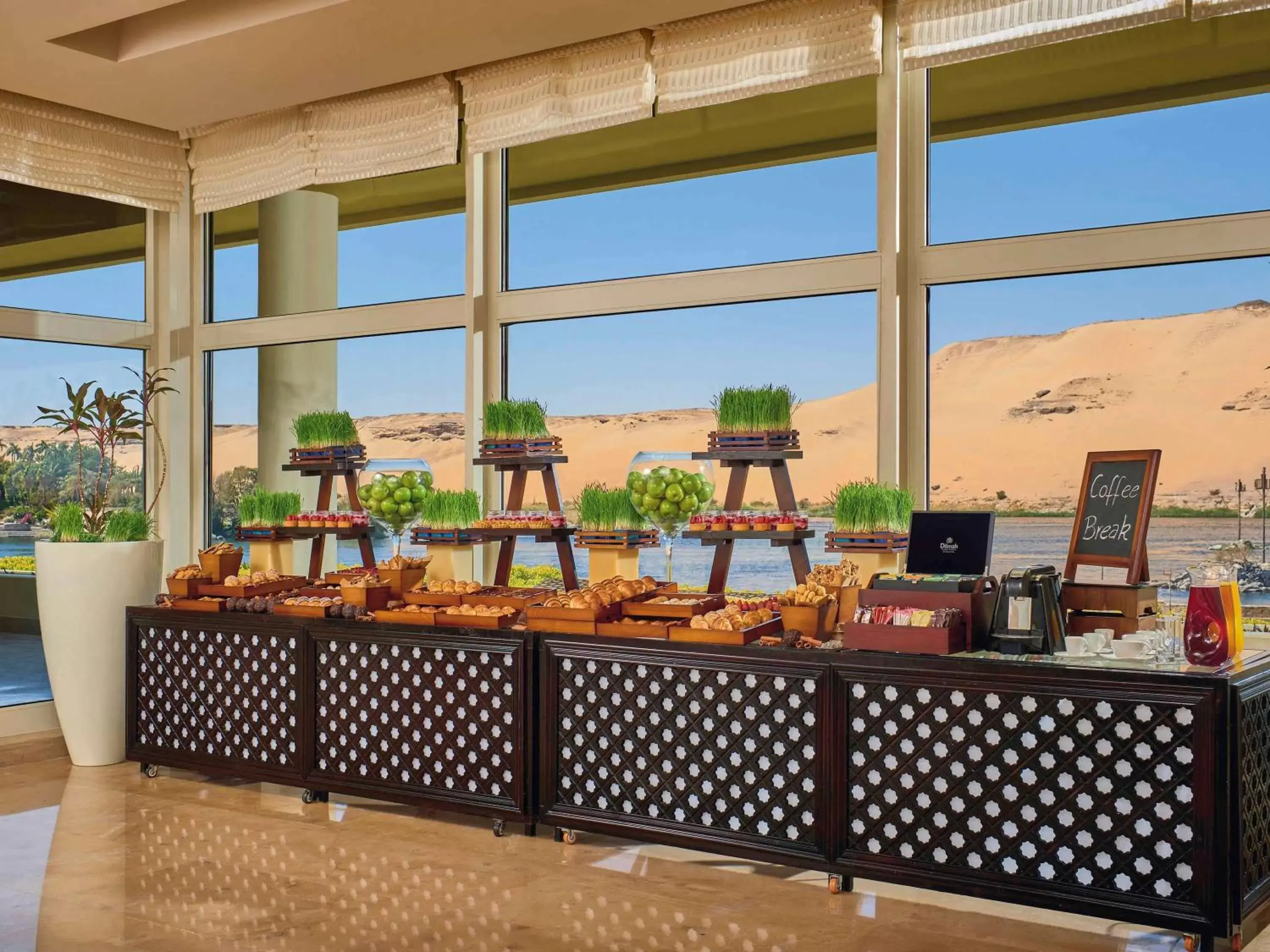 Restaurant/places to eat in Mövenpick Resort Aswan