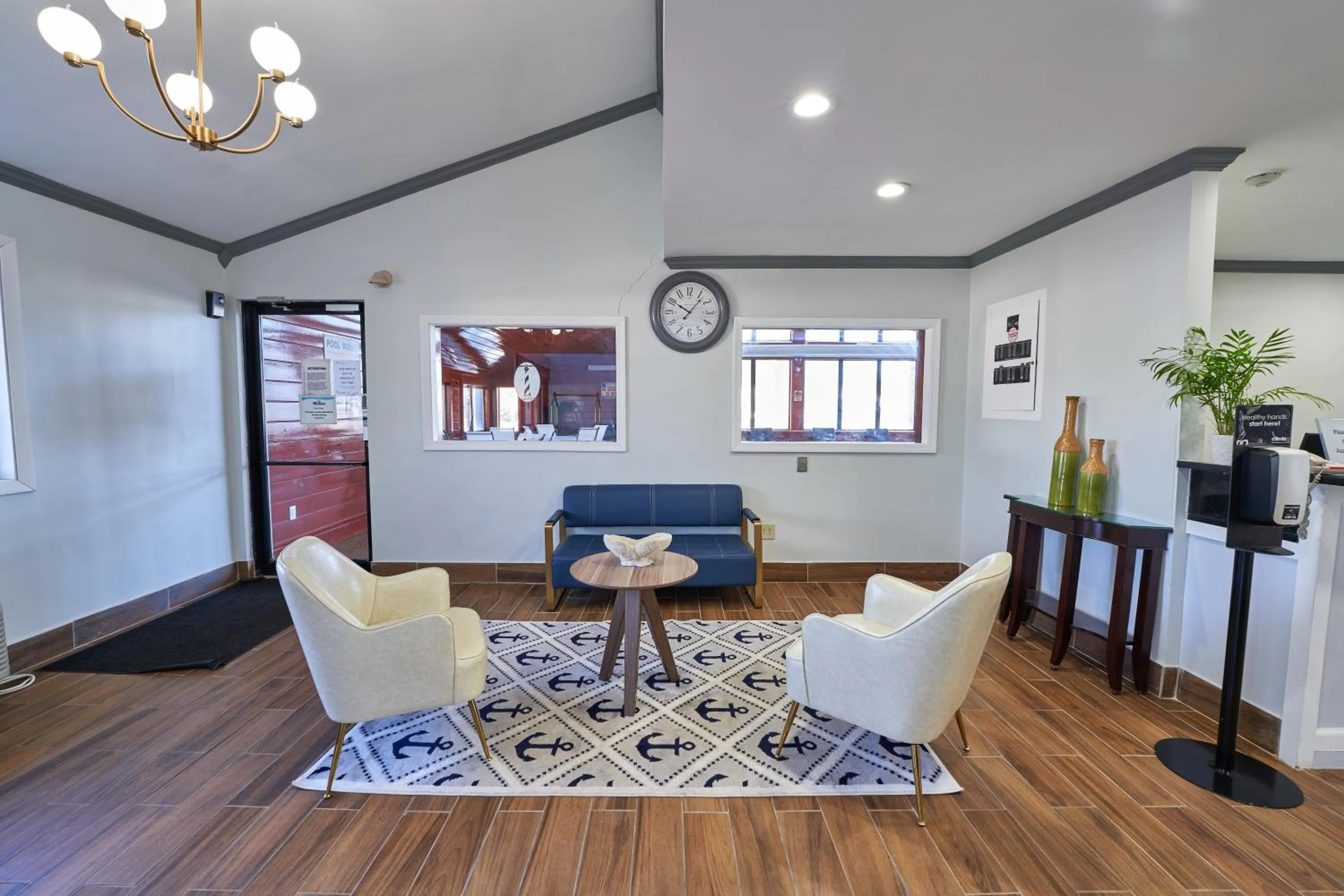 Lobby or reception in The Mariner Resort Cape Cod by The Red Collection