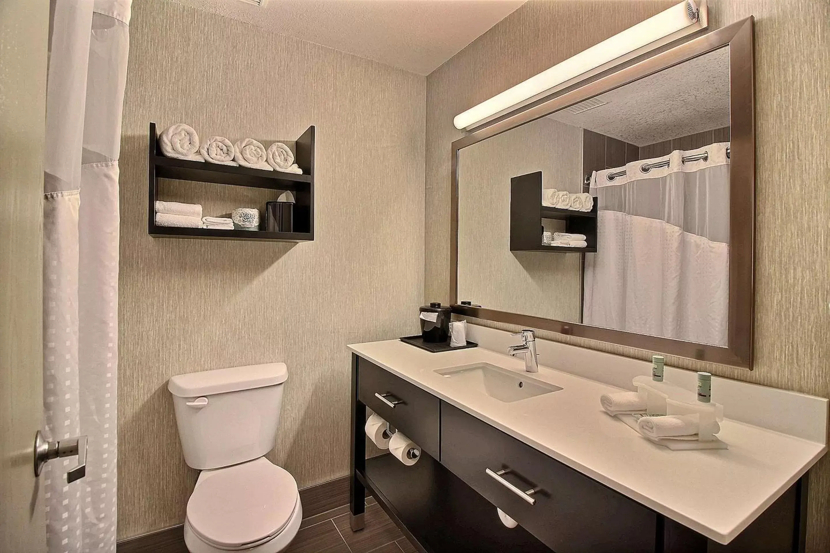 Bathroom in Best Western Greeley