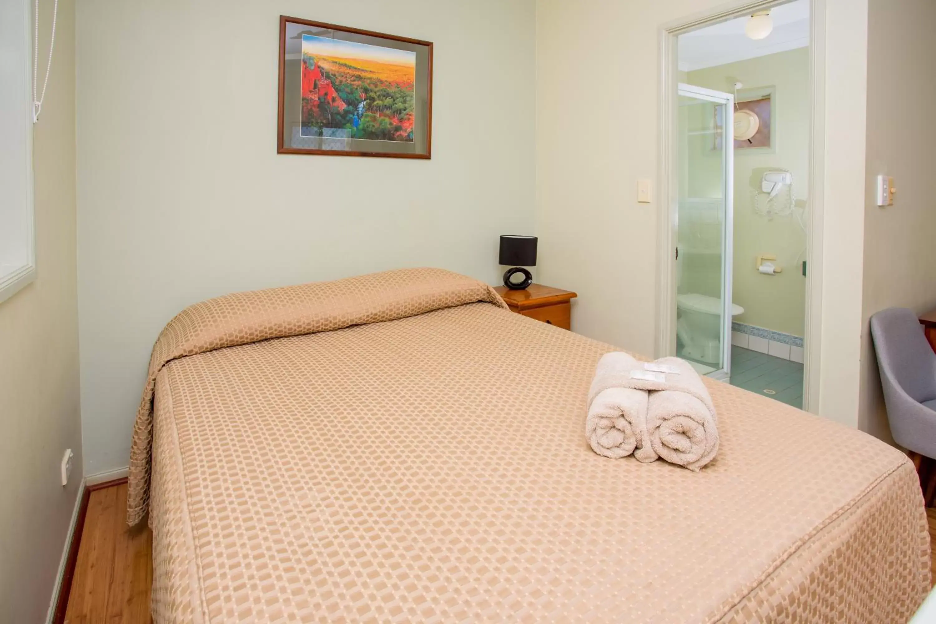 Bedroom, Bed in Discovery Parks - Pilbara, Karratha