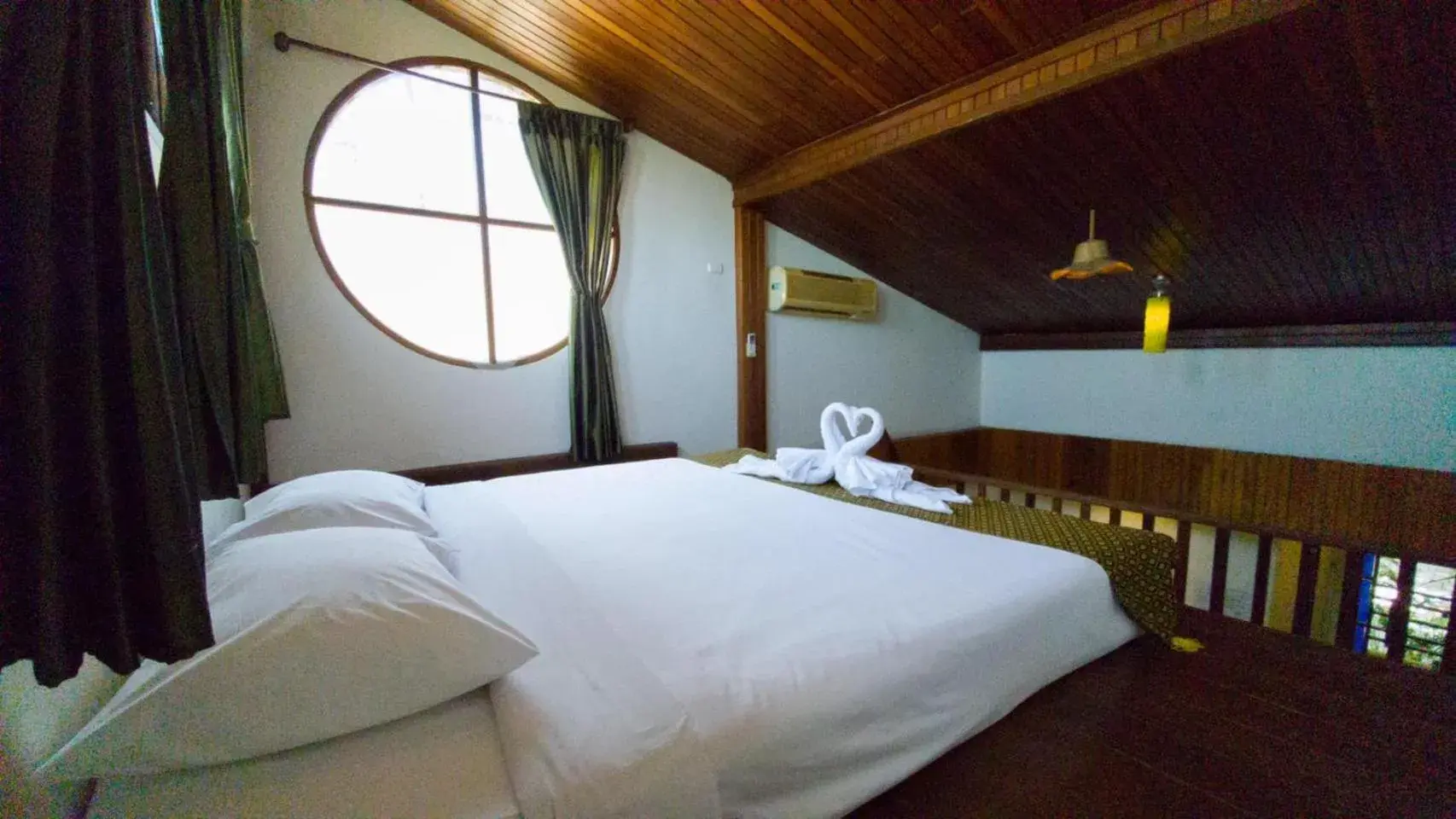 Bed in Sasitara Residence