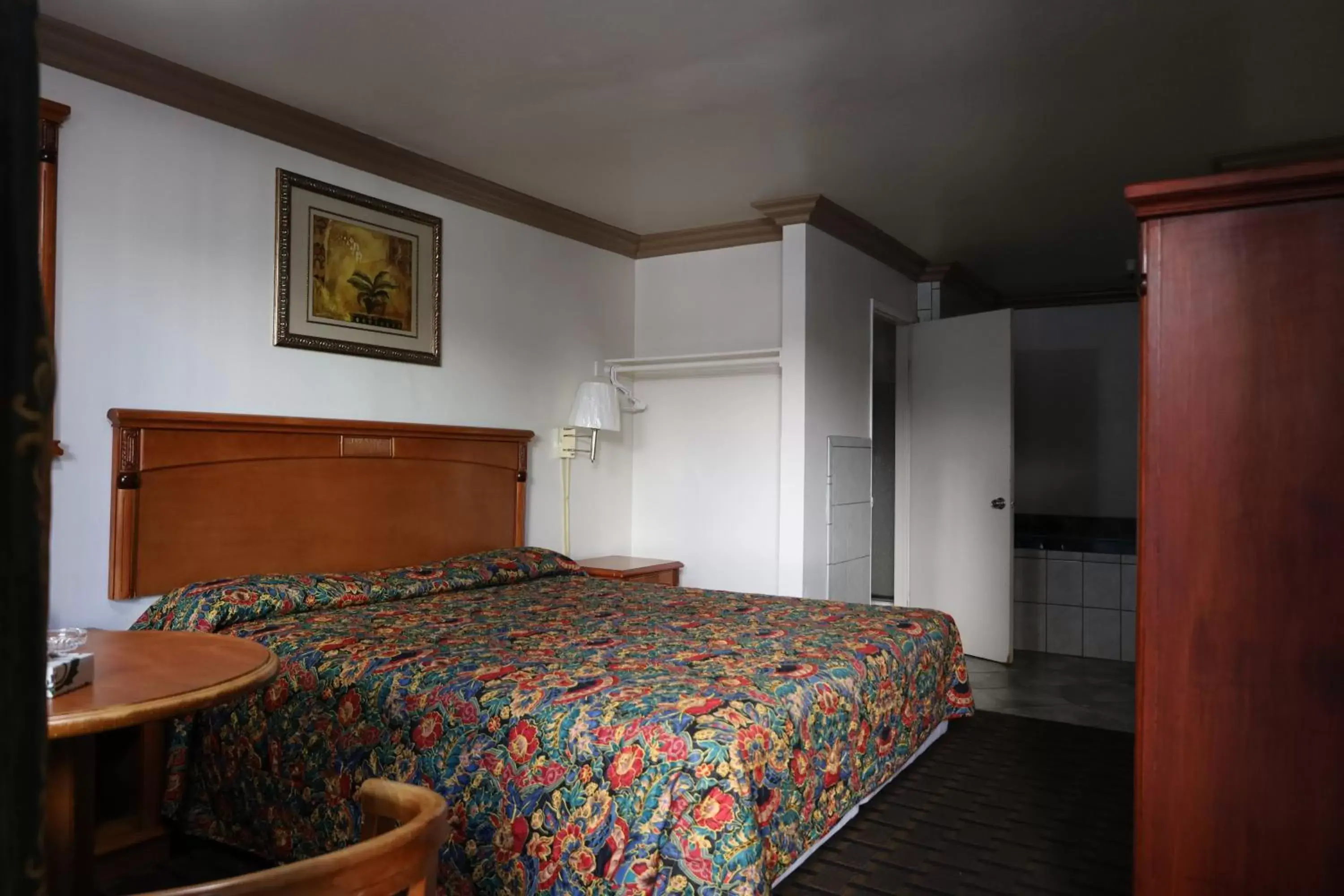 Photo of the whole room, Bed in Lambert Inn