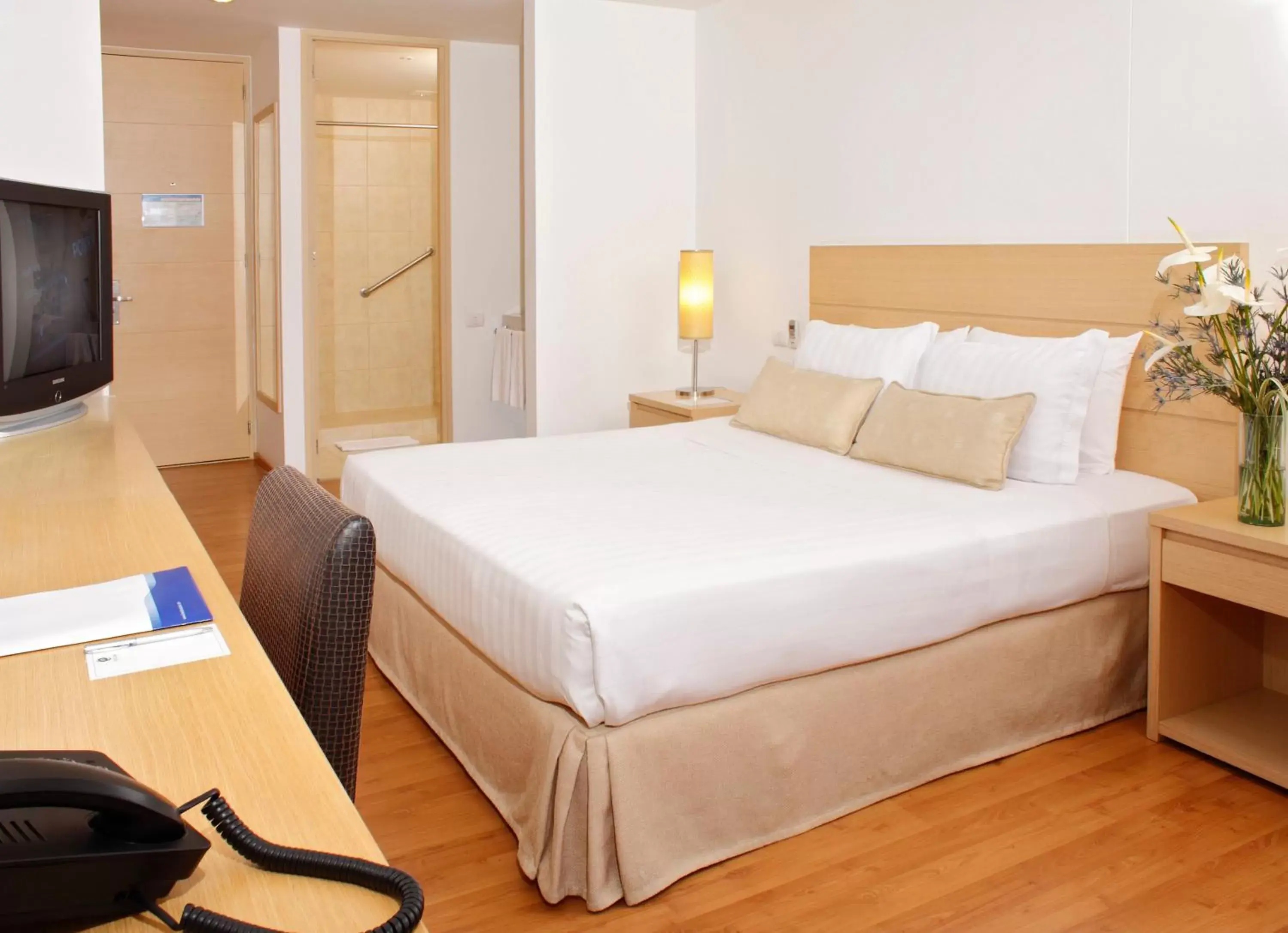 Bedroom, Bed in Hotel Estelar Blue