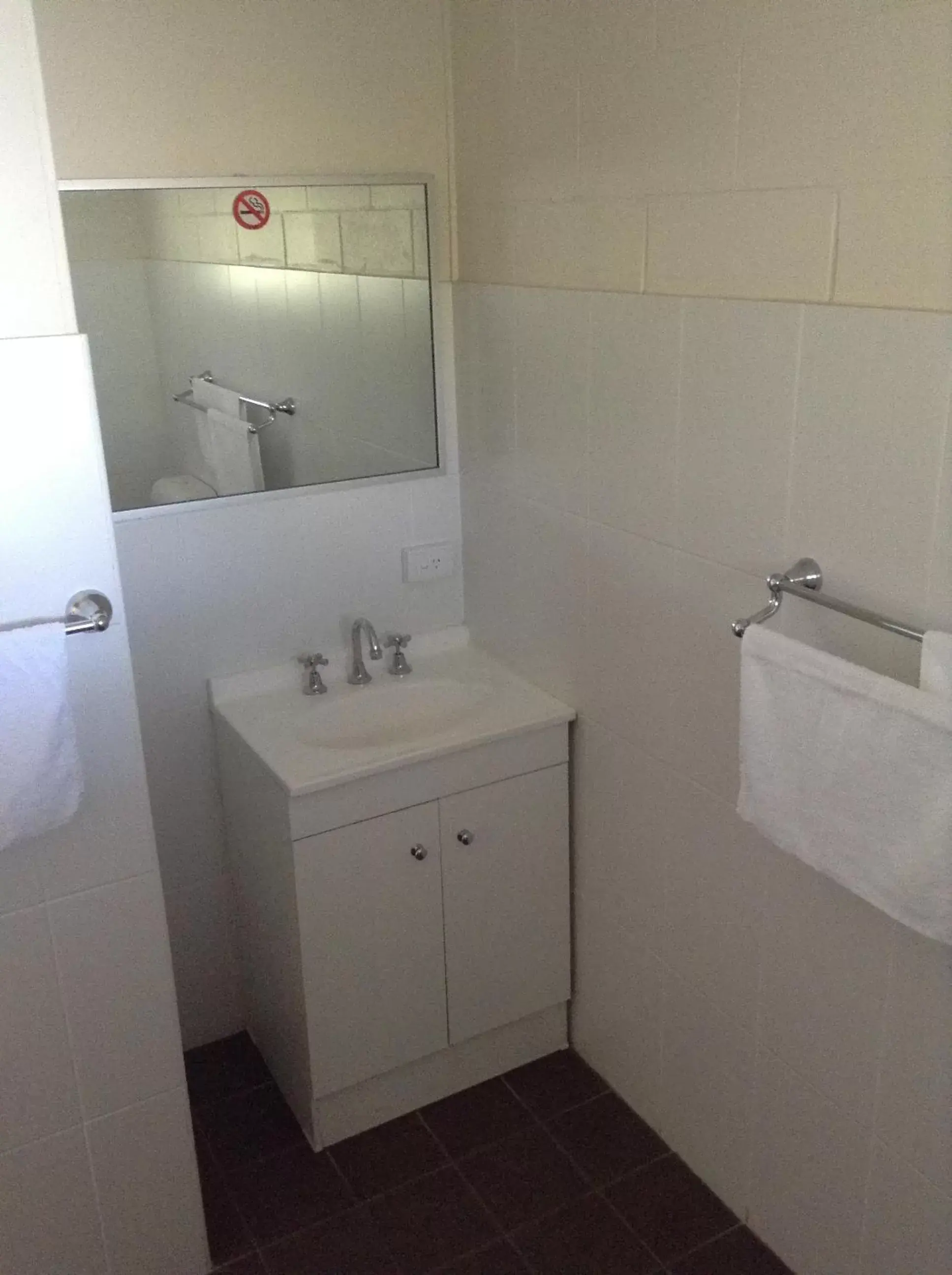 Bathroom in Settlers Inn Bathroom in Settlers Inn