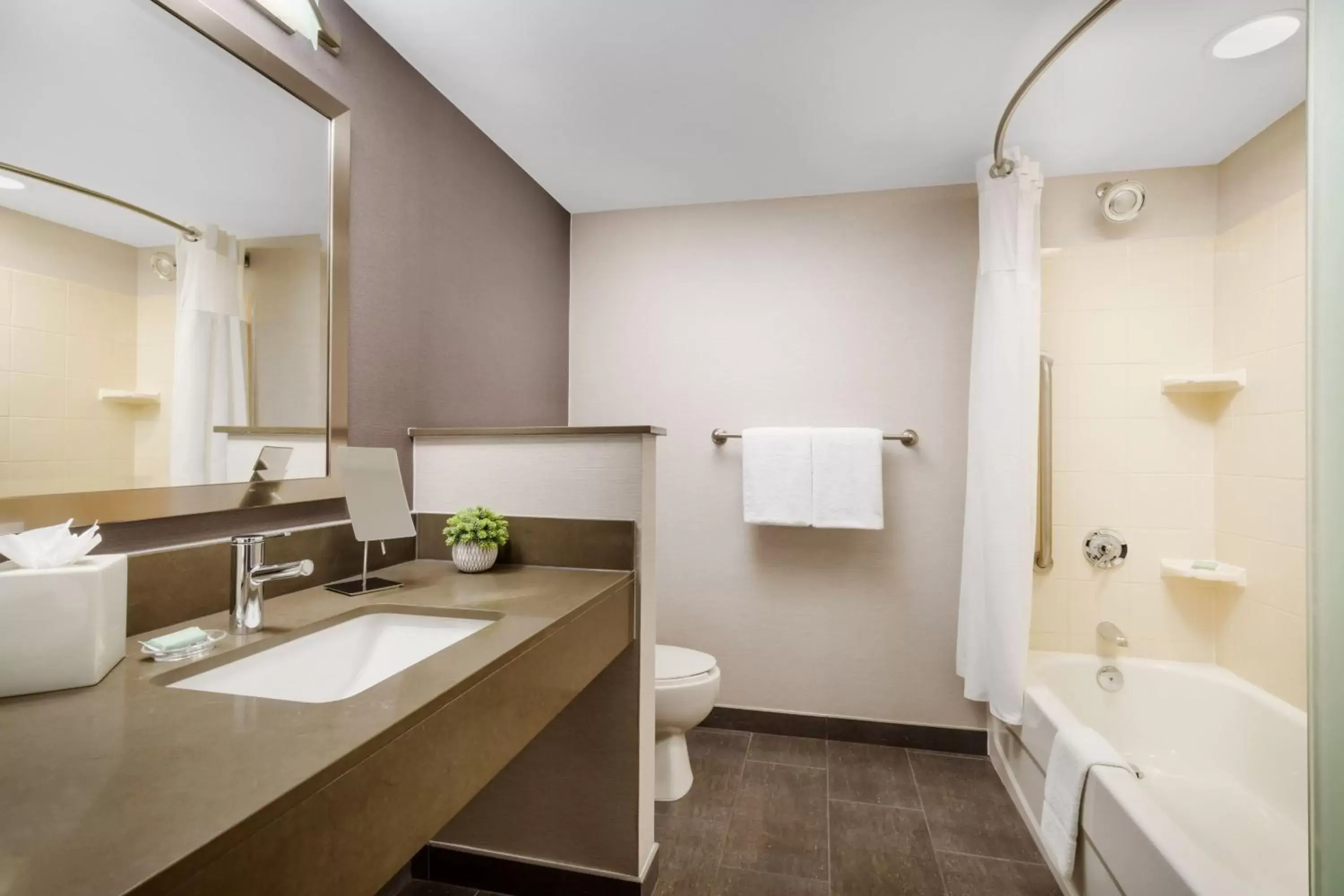 Photo of the whole room, Bathroom in Courtyard Manchester-Boston Regional Airport