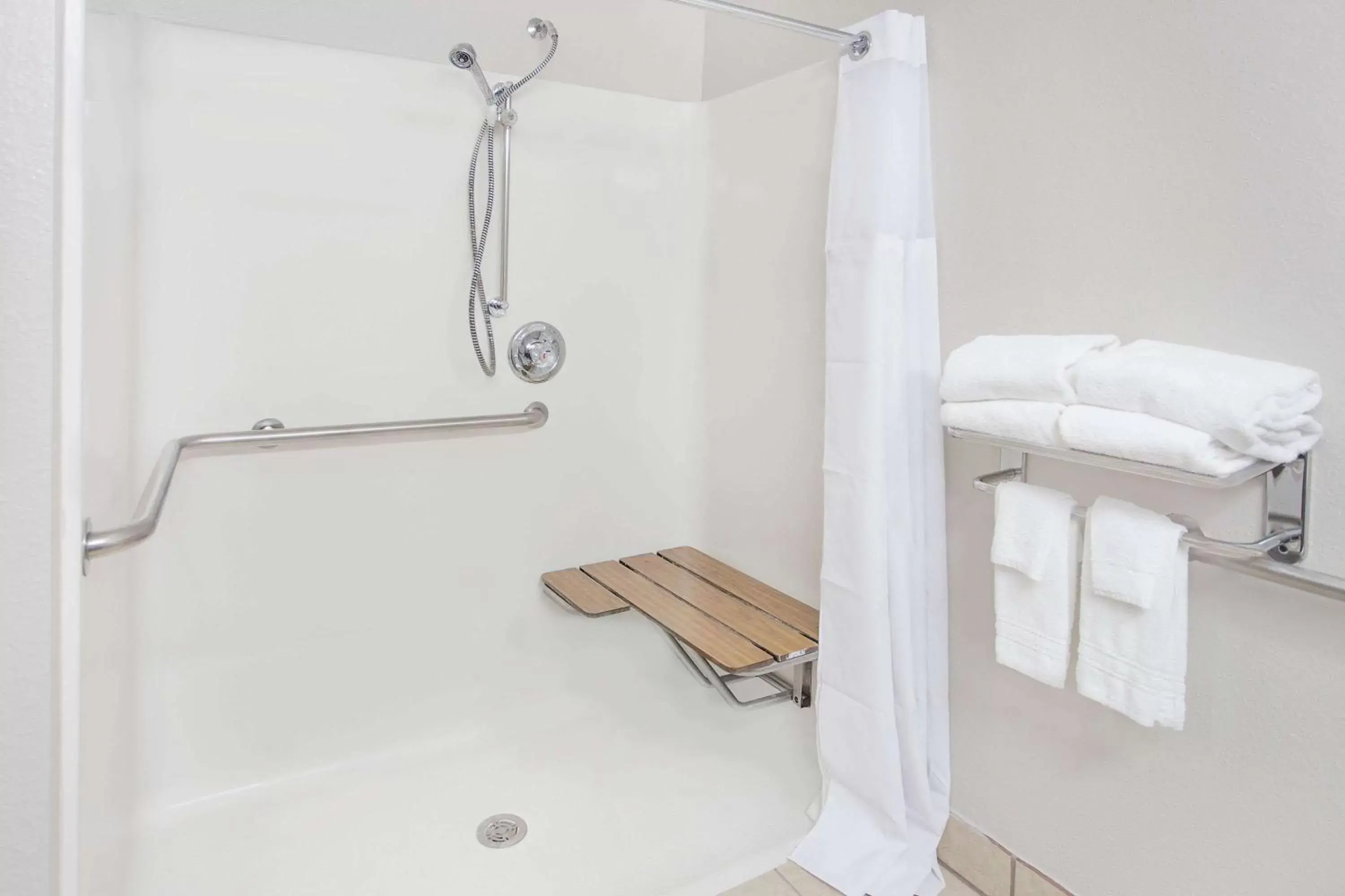 Bathroom in Microtel Inn and Suites by Wyndham Appleton