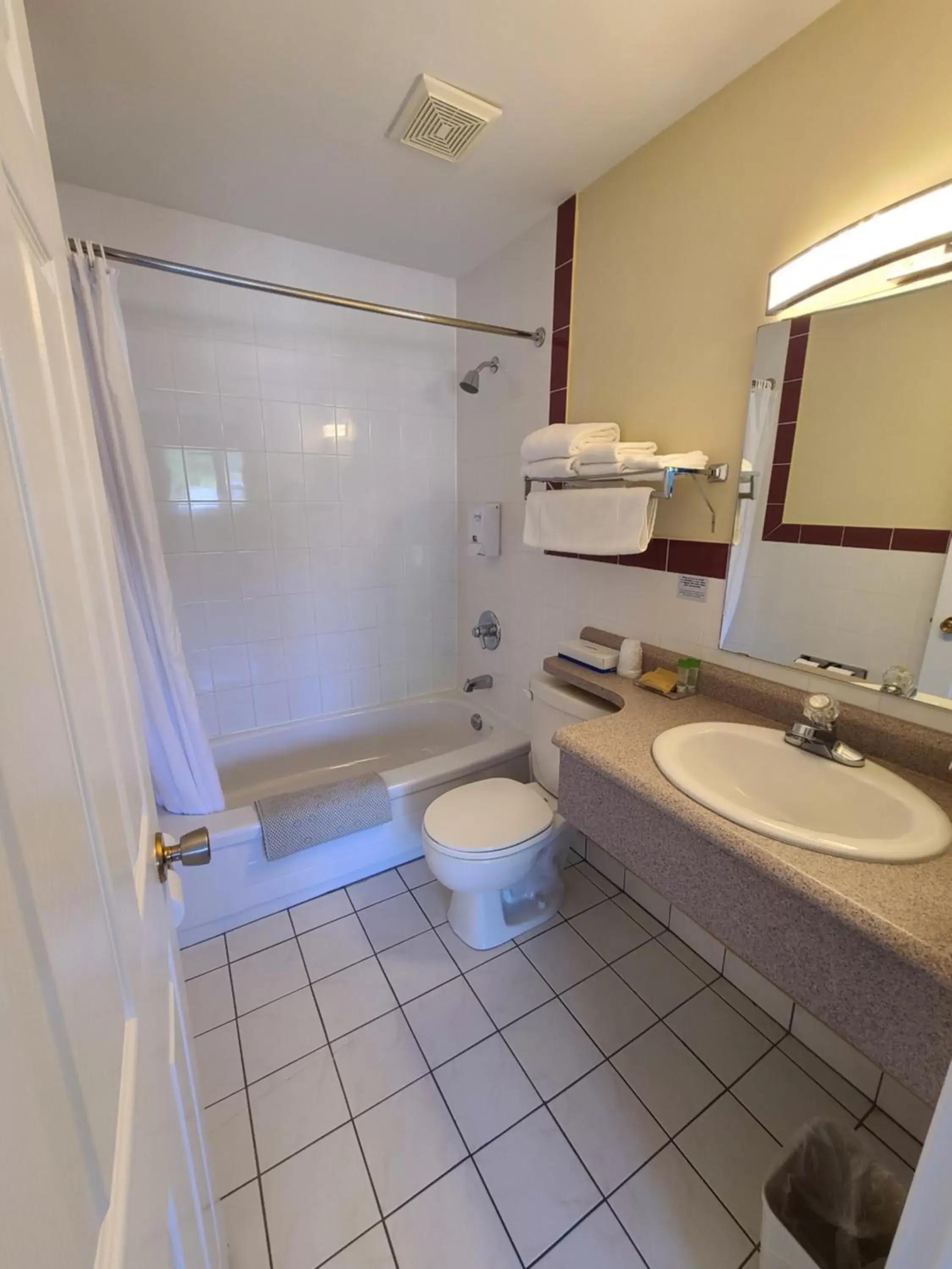 Bathroom in Stardust Motel - Timberlea