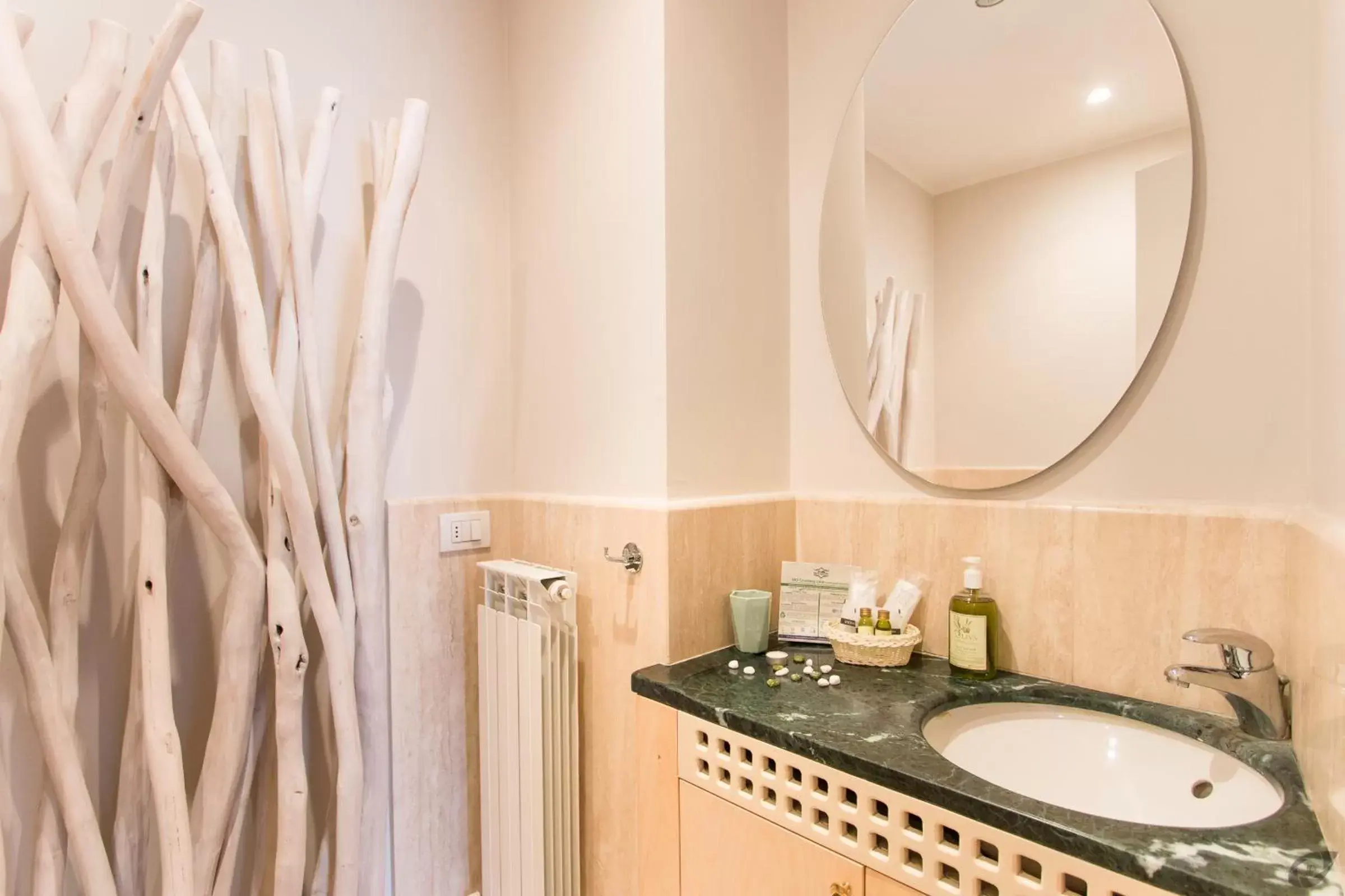 Bathroom in Le Camere Pietrasantine - Centro Storico