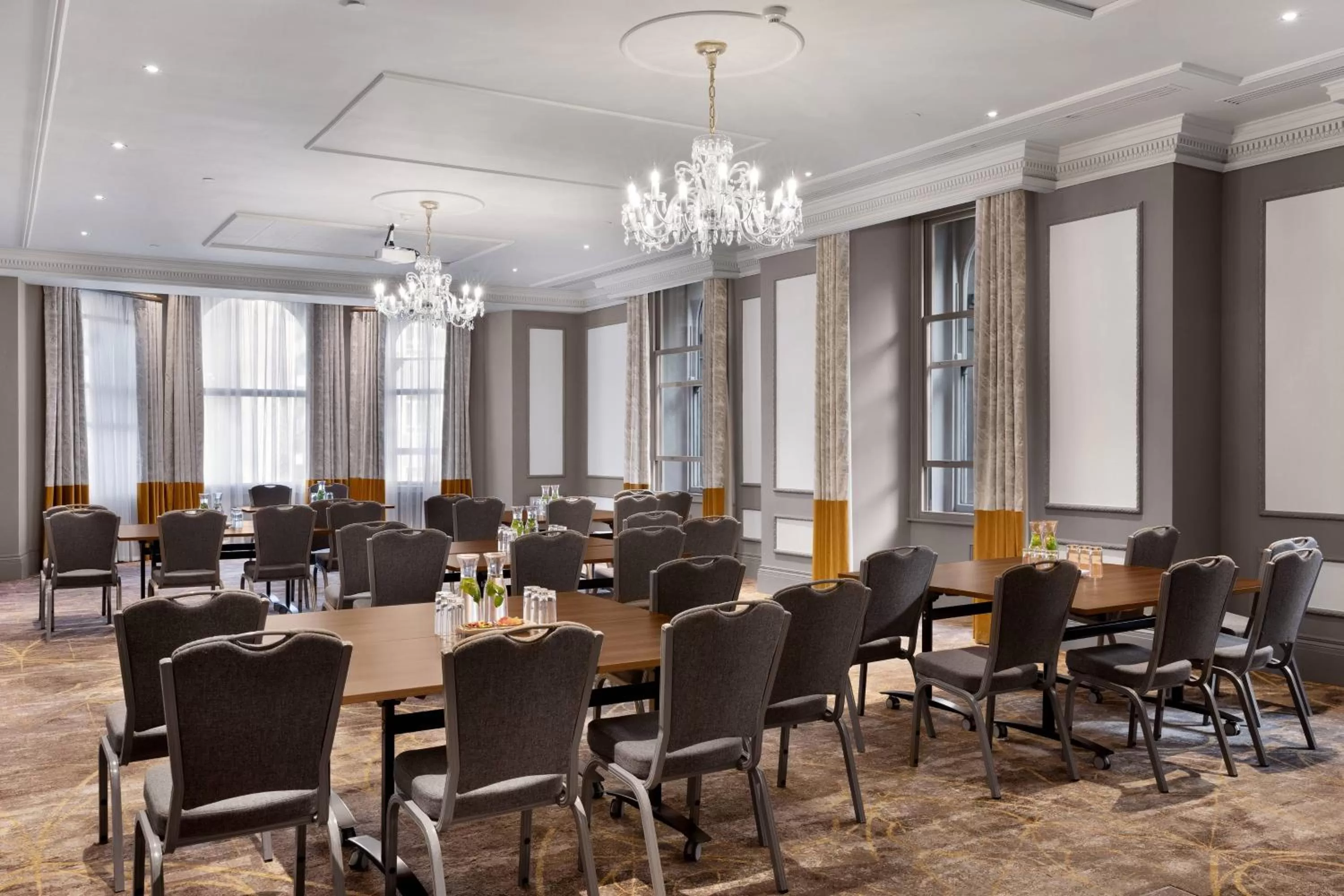 Lounge or bar in Bristol Marriott Royal Hotel