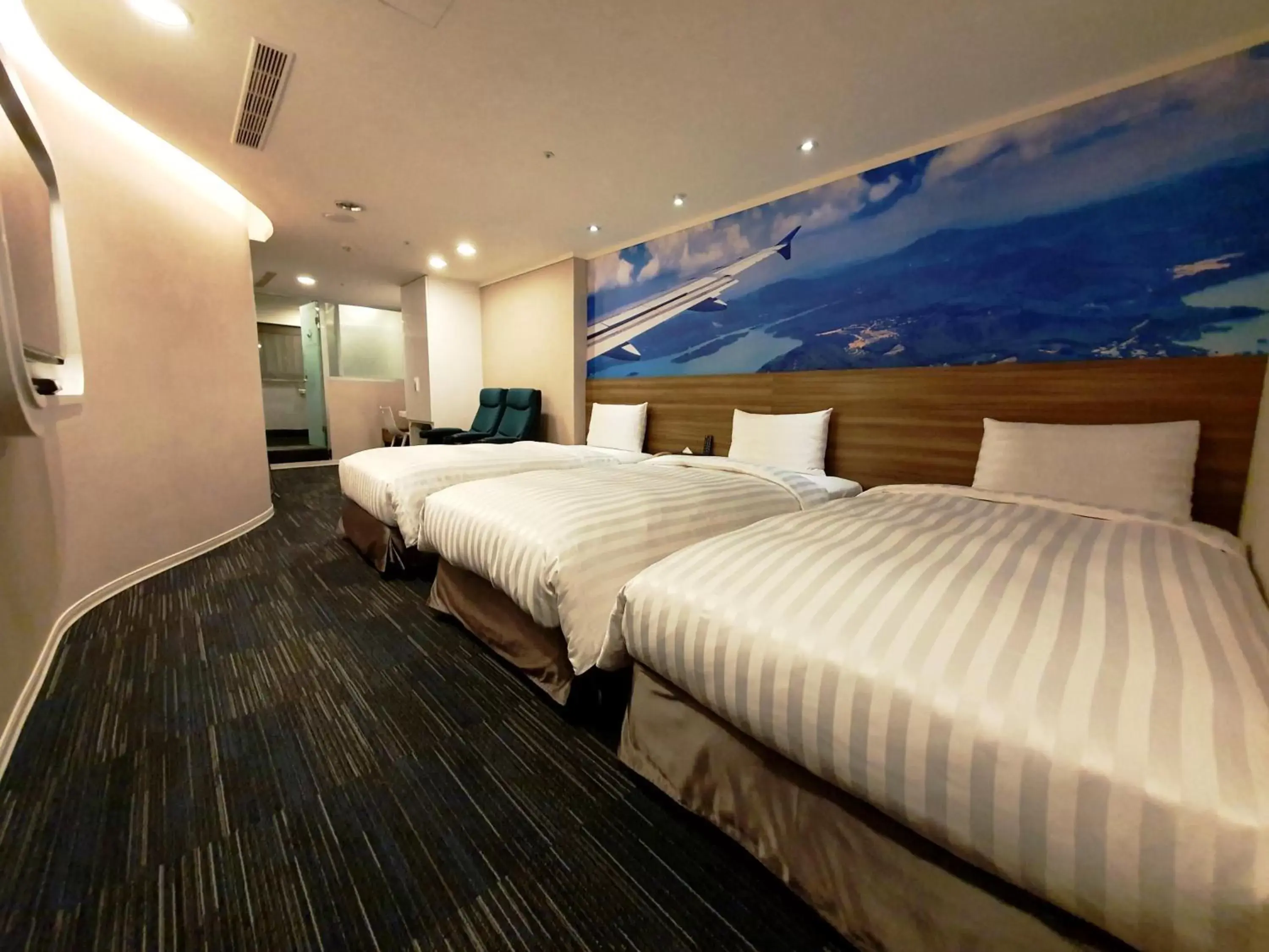 Bedroom, Bed in Ximen Airline Hotel