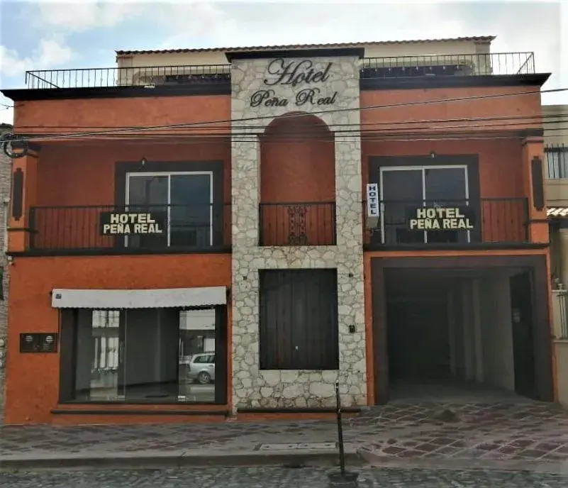 Property building in Hotel Peña Real