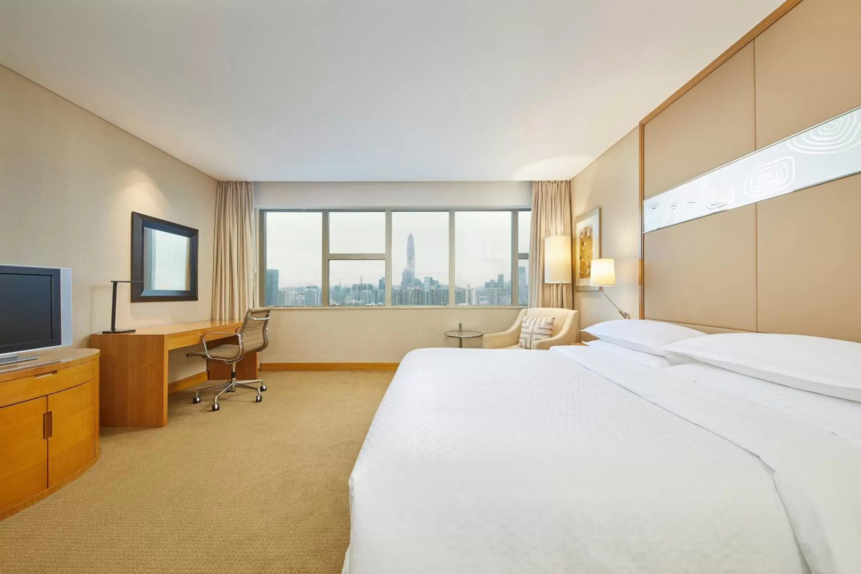 Photo of the whole room in Four Points by Sheraton Shenzhen