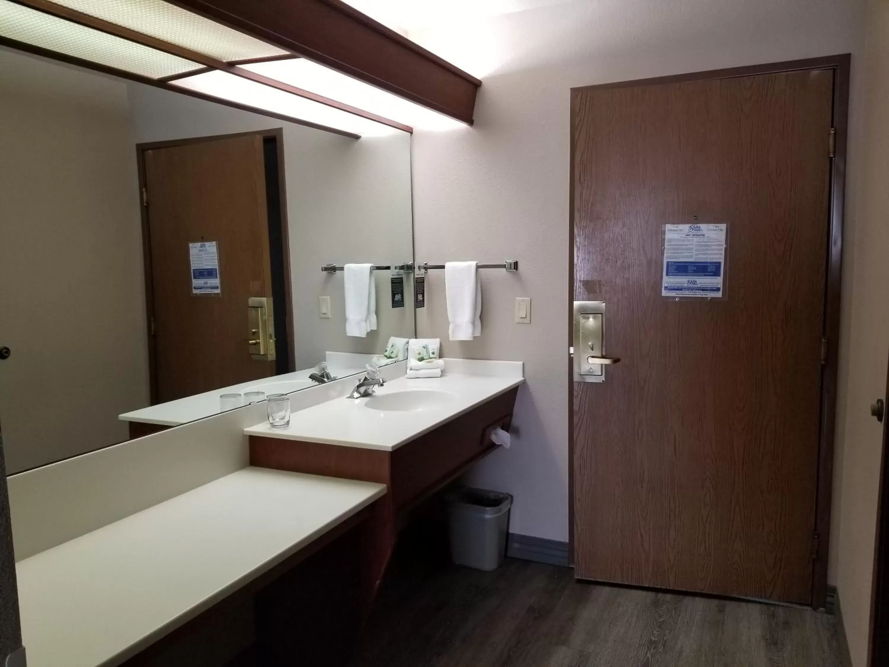 Bathroom in Shilo Inn Suites Salem