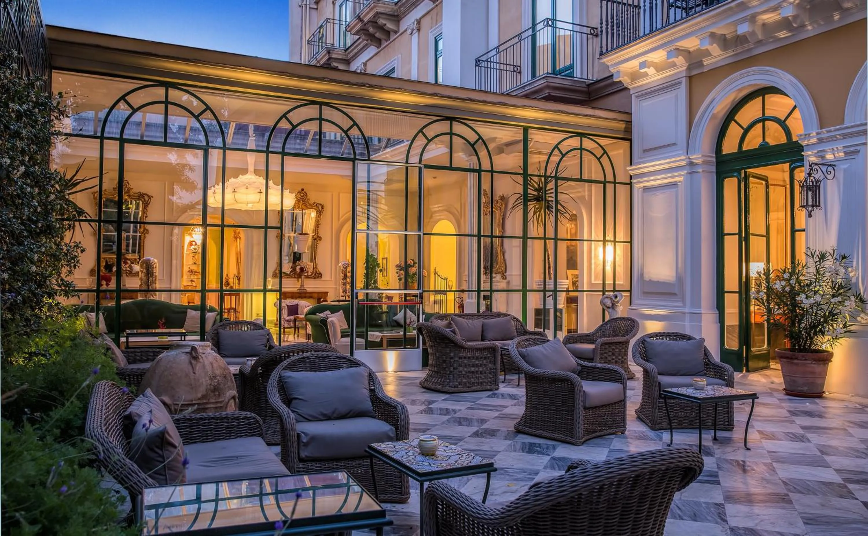 Facade/entrance in Bellevue Syrene