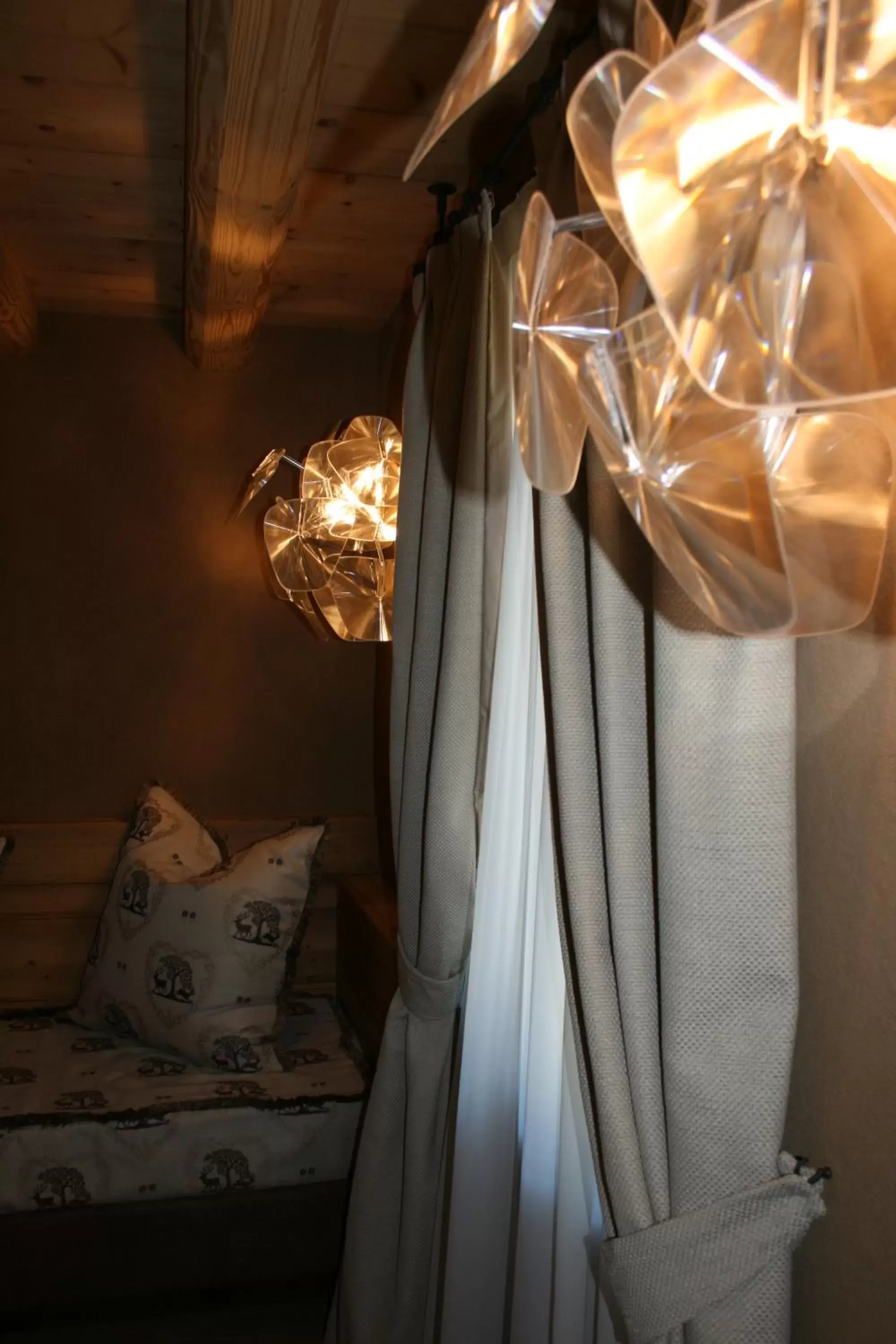 Decorative detail, Bed in Hotel Orso Grigio