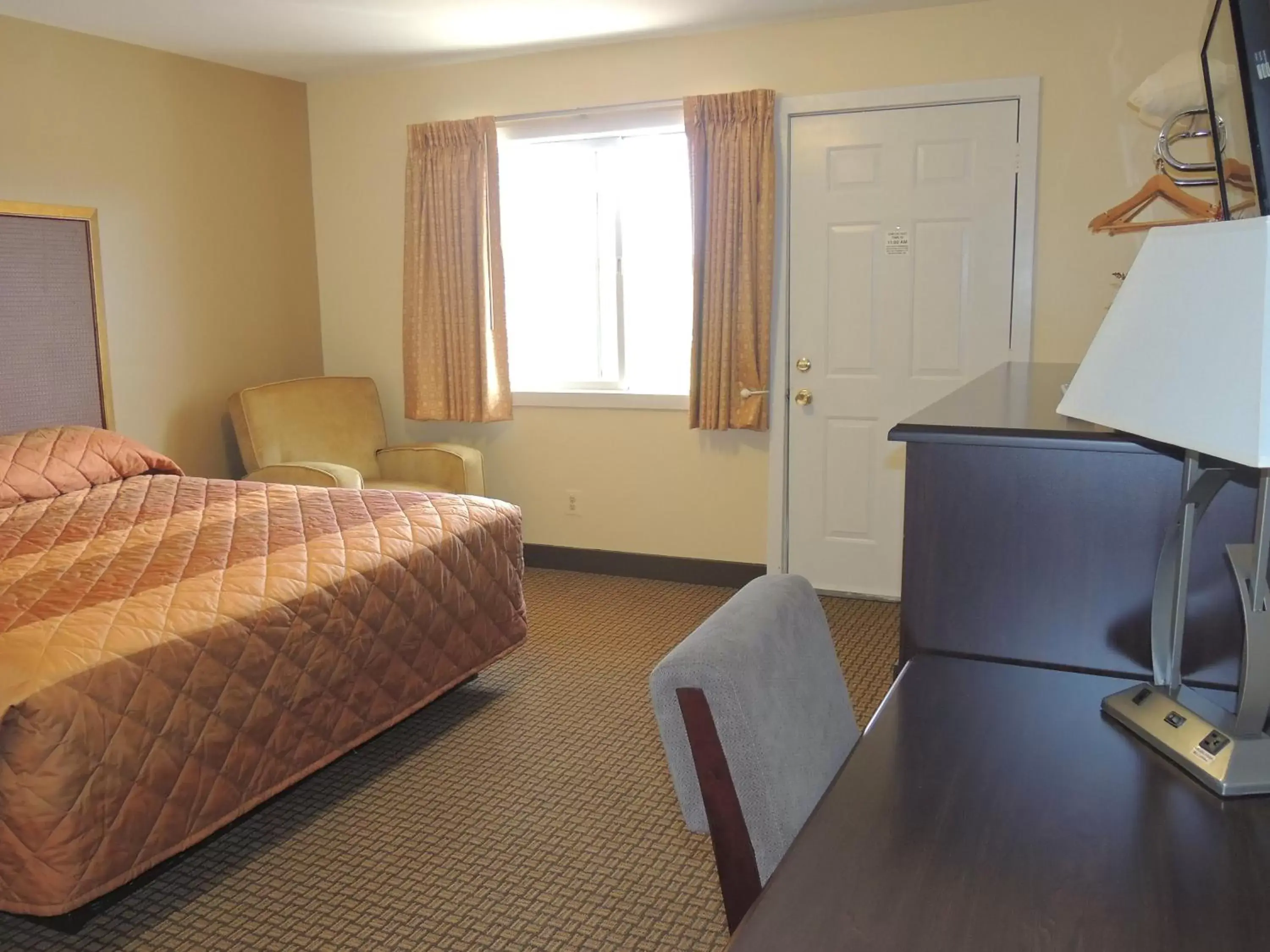 Decorative detail, Bed in Stardust Motel Decorative detail, Bed in Stardust Motel