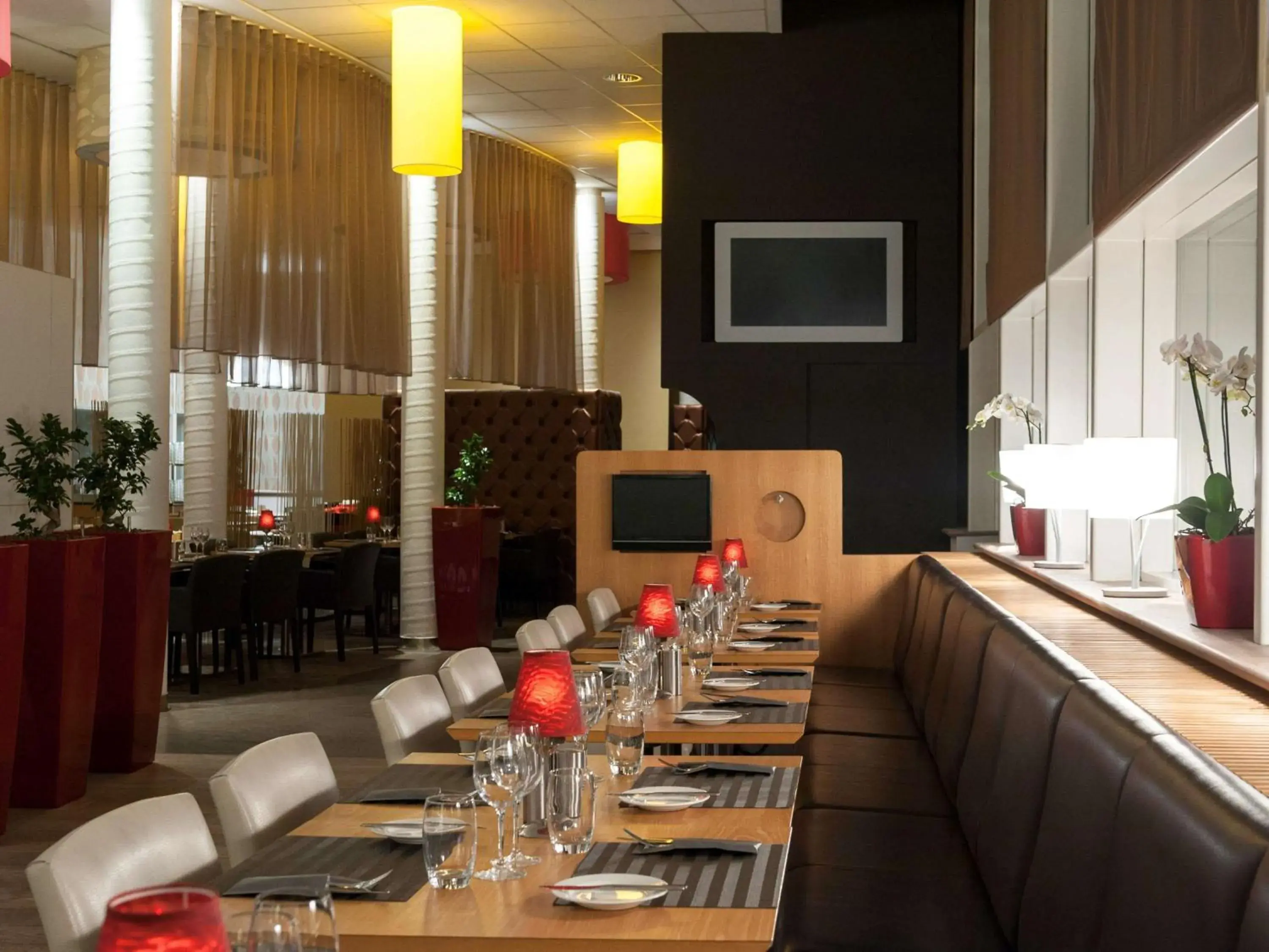 Restaurant/Places to Eat in Novotel Brugge Centrum