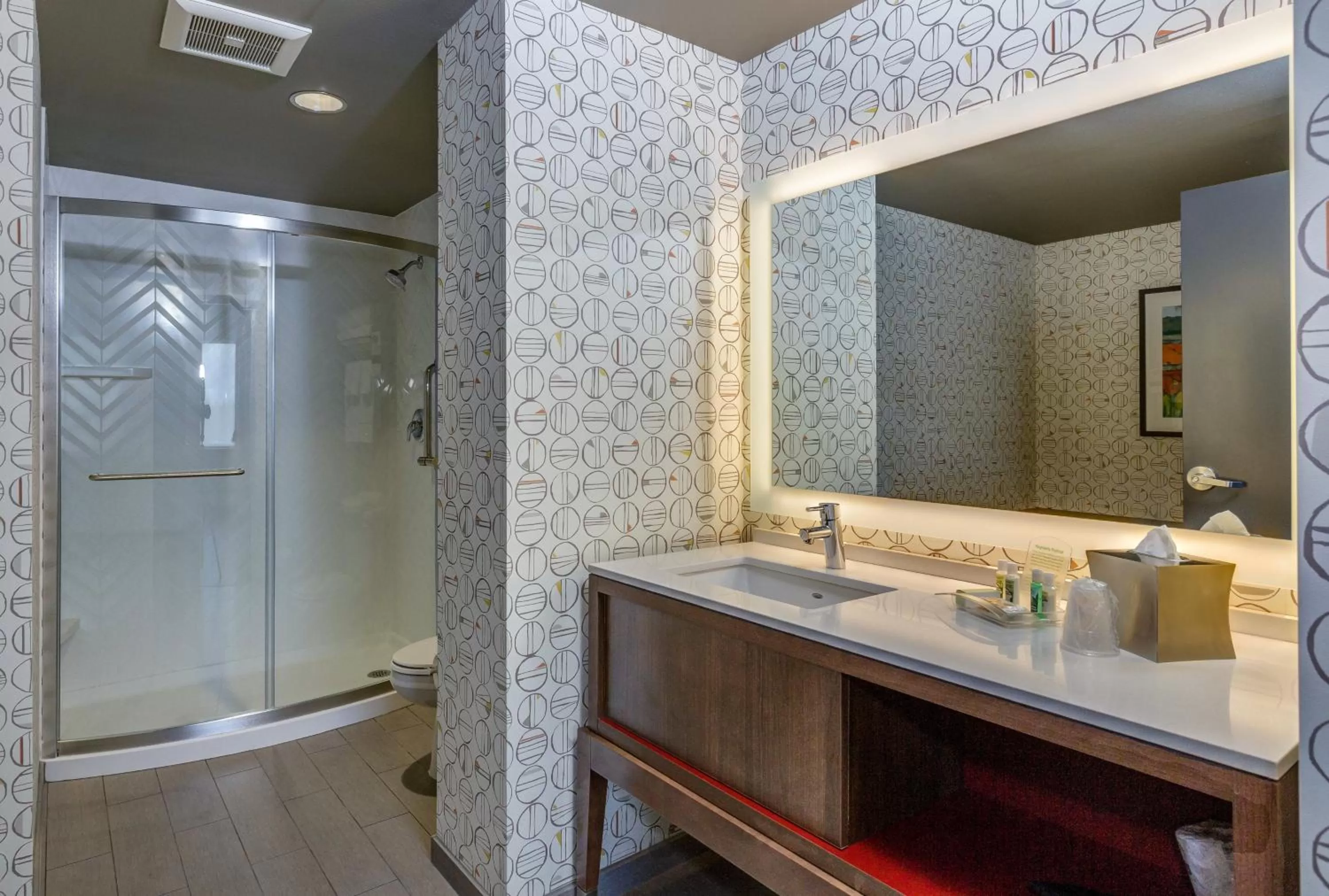 Bathroom in Holiday Inn & Suites Bellingham by IHG