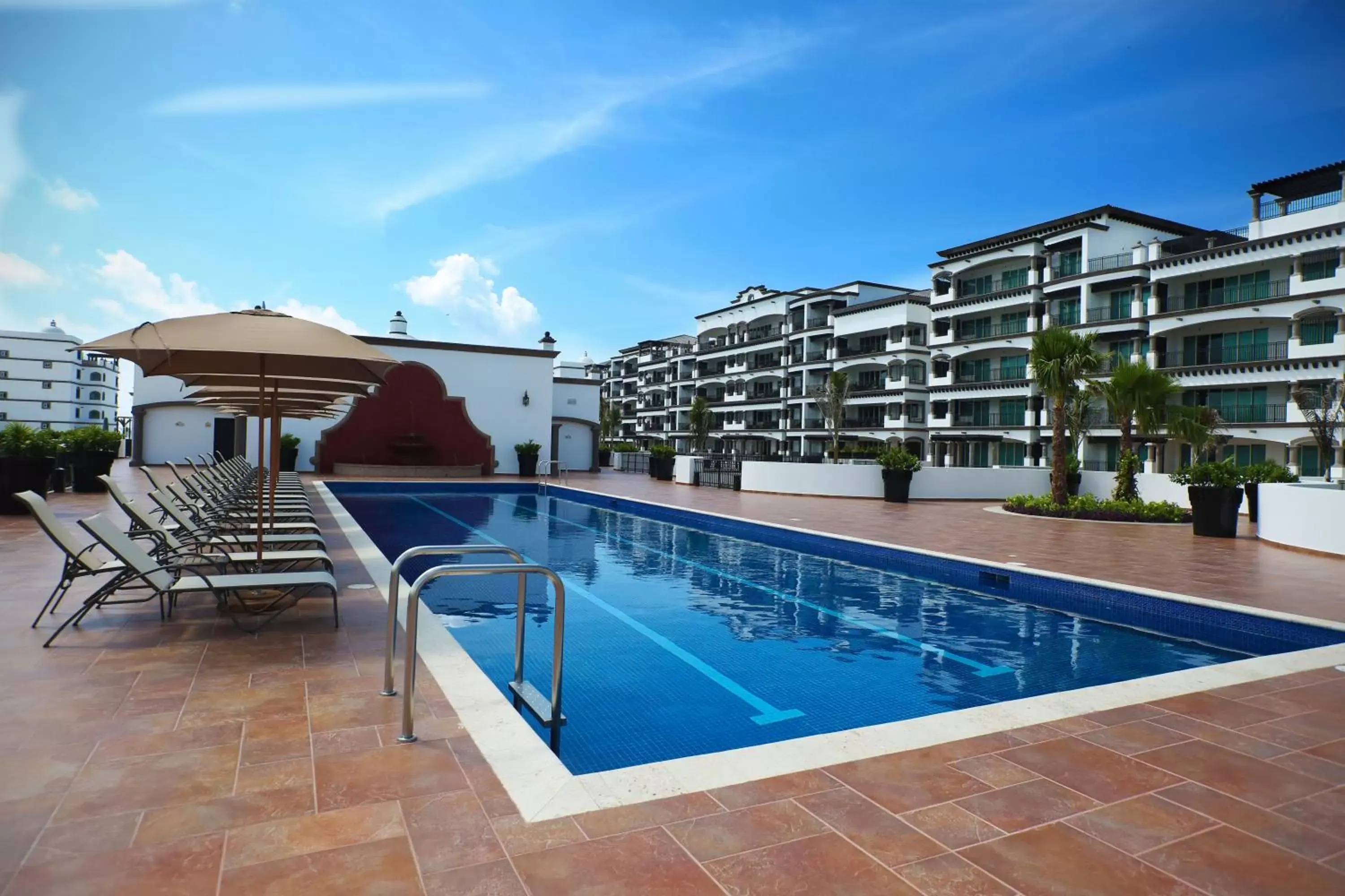 Swimming Pool in Grand Residences Riviera Cancun, All Inclusive