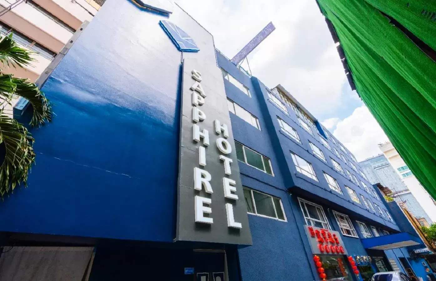 Property building in Sapphire Hotel Silom Bangkok Property building in Sapphire Hotel Silom Bangkok