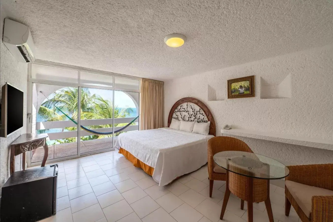 Photo of the whole room in Hotel Maya Caribe Faranda Cancún