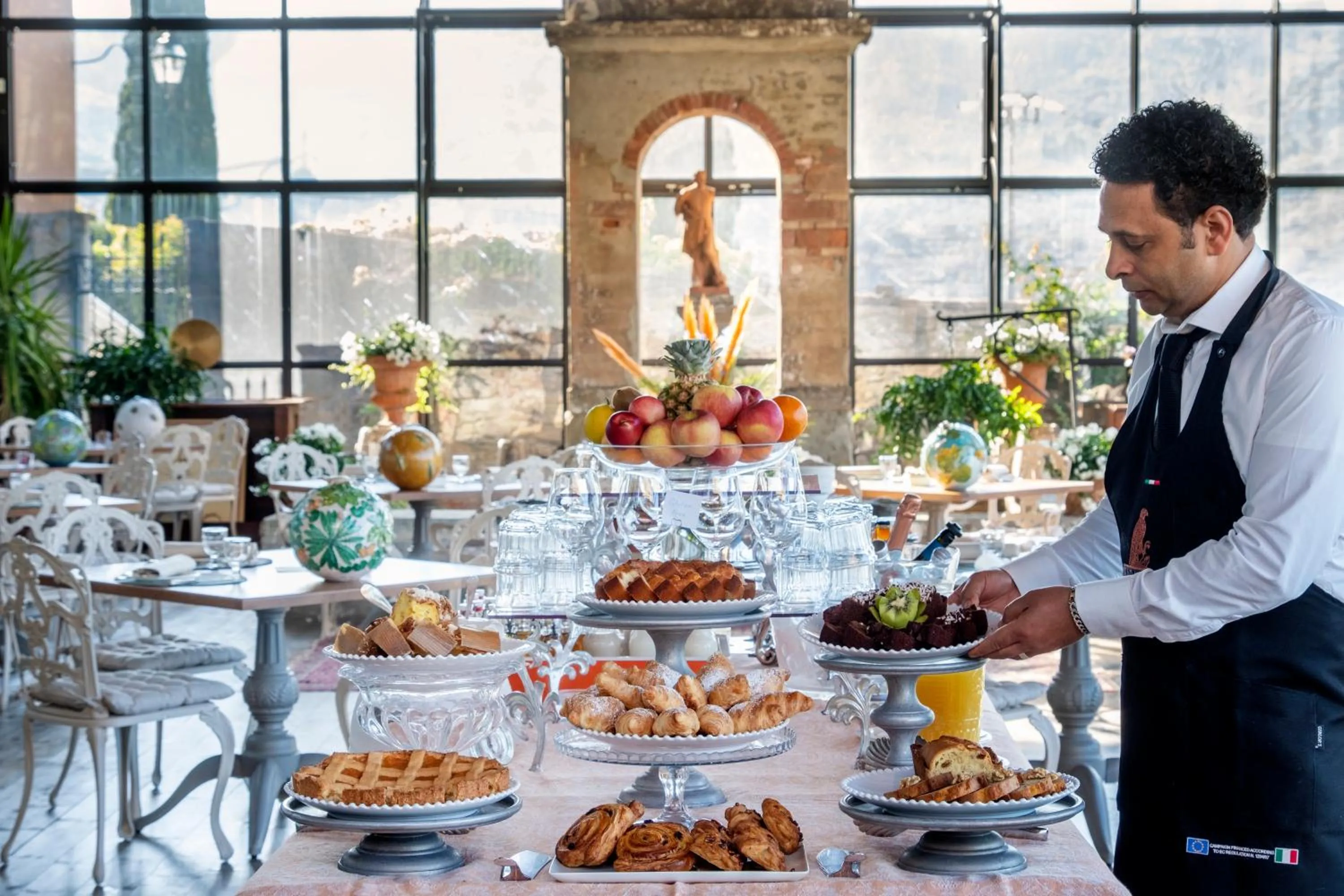 Restaurant/places to eat in Il Falconiere Relais & Spa