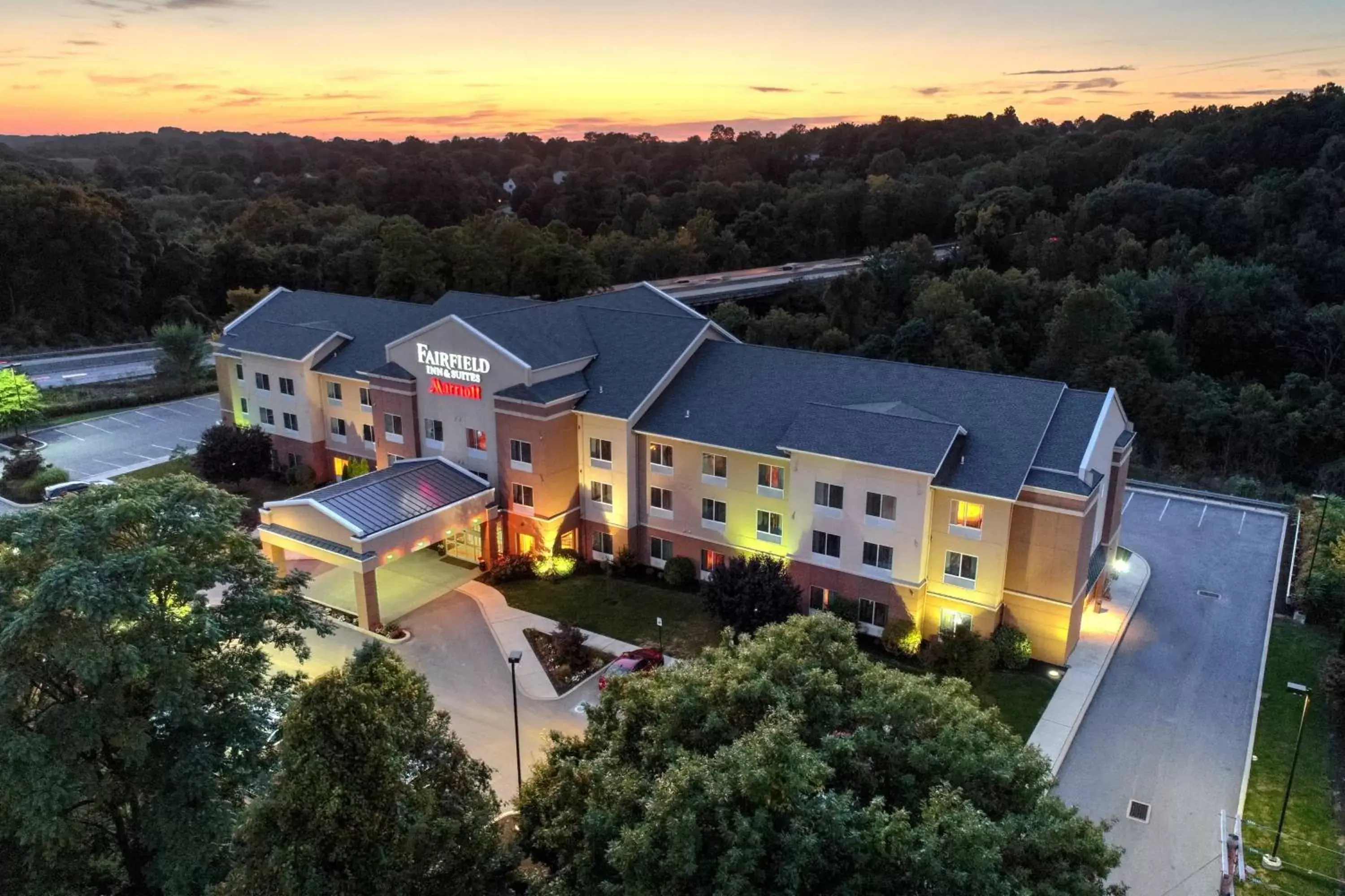 Property building, Bird's-eye View in Fairfield Inn & Suites by Marriott Harrisburg West/New Cumberland