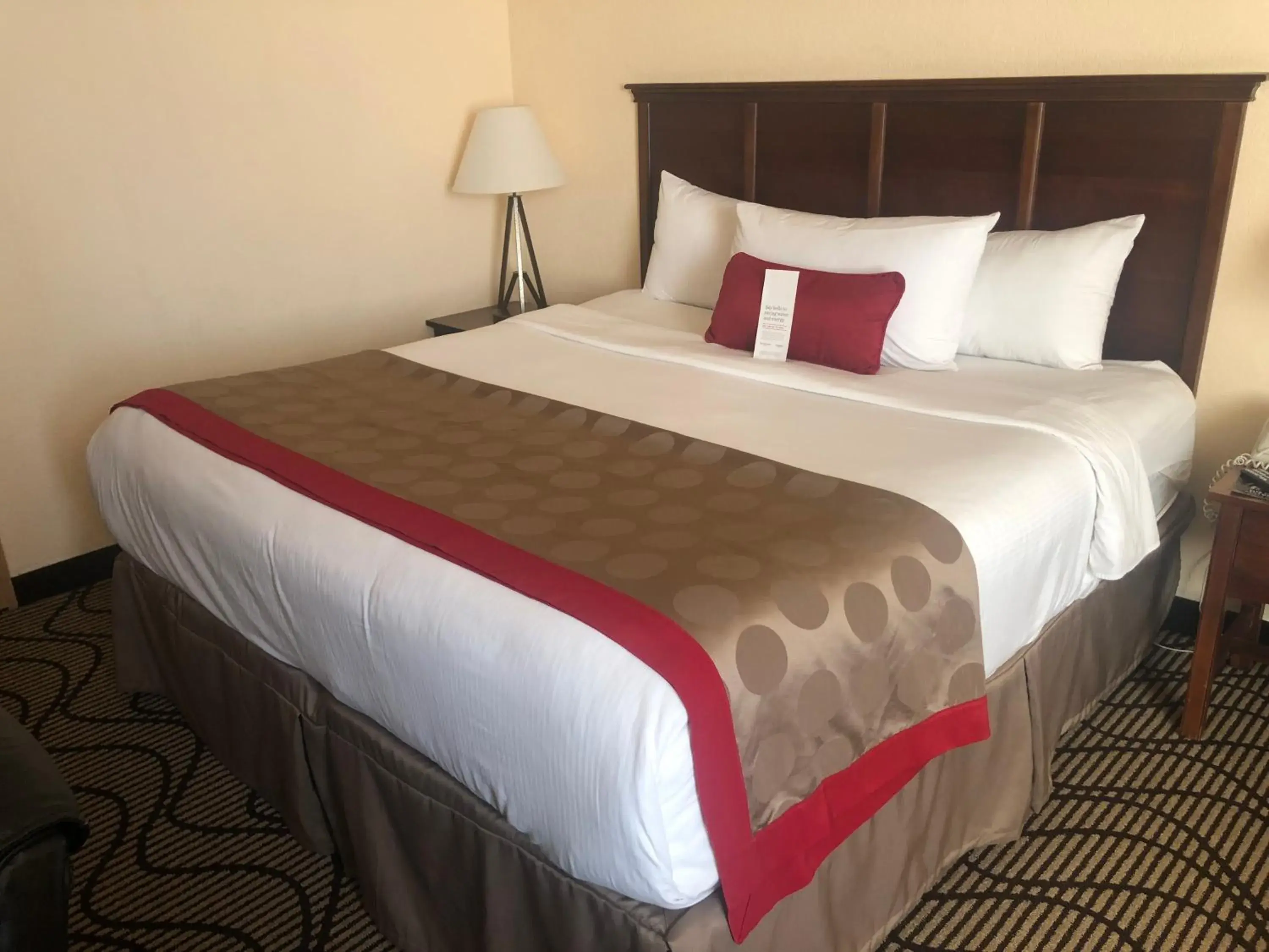 Bed in Ramada by Wyndham Birmingham Airport